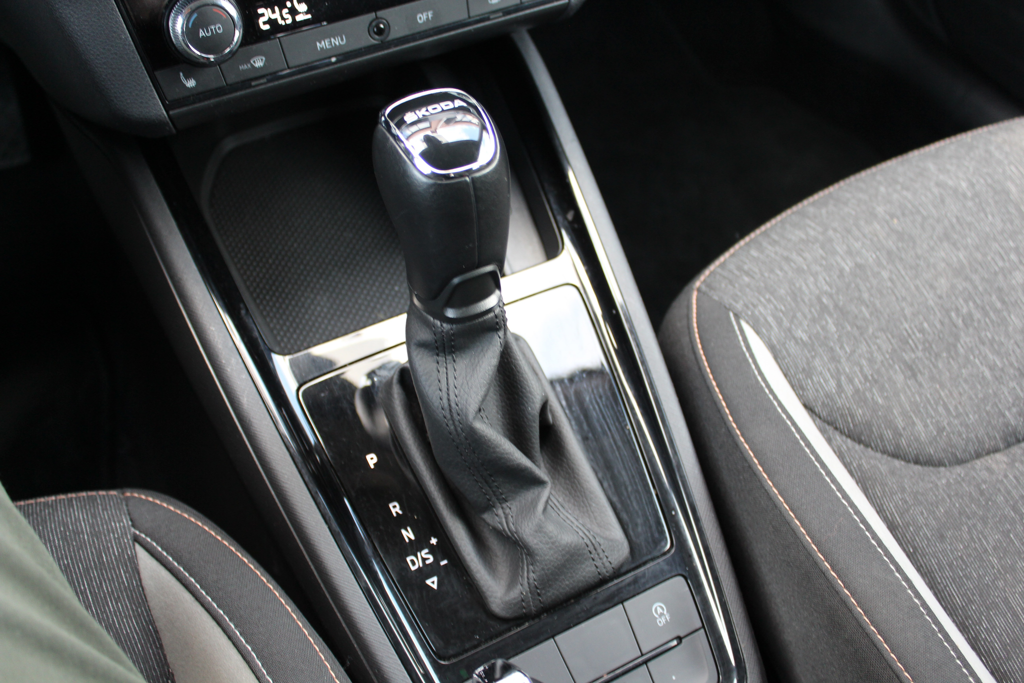 listing desktop thumbnail image 12