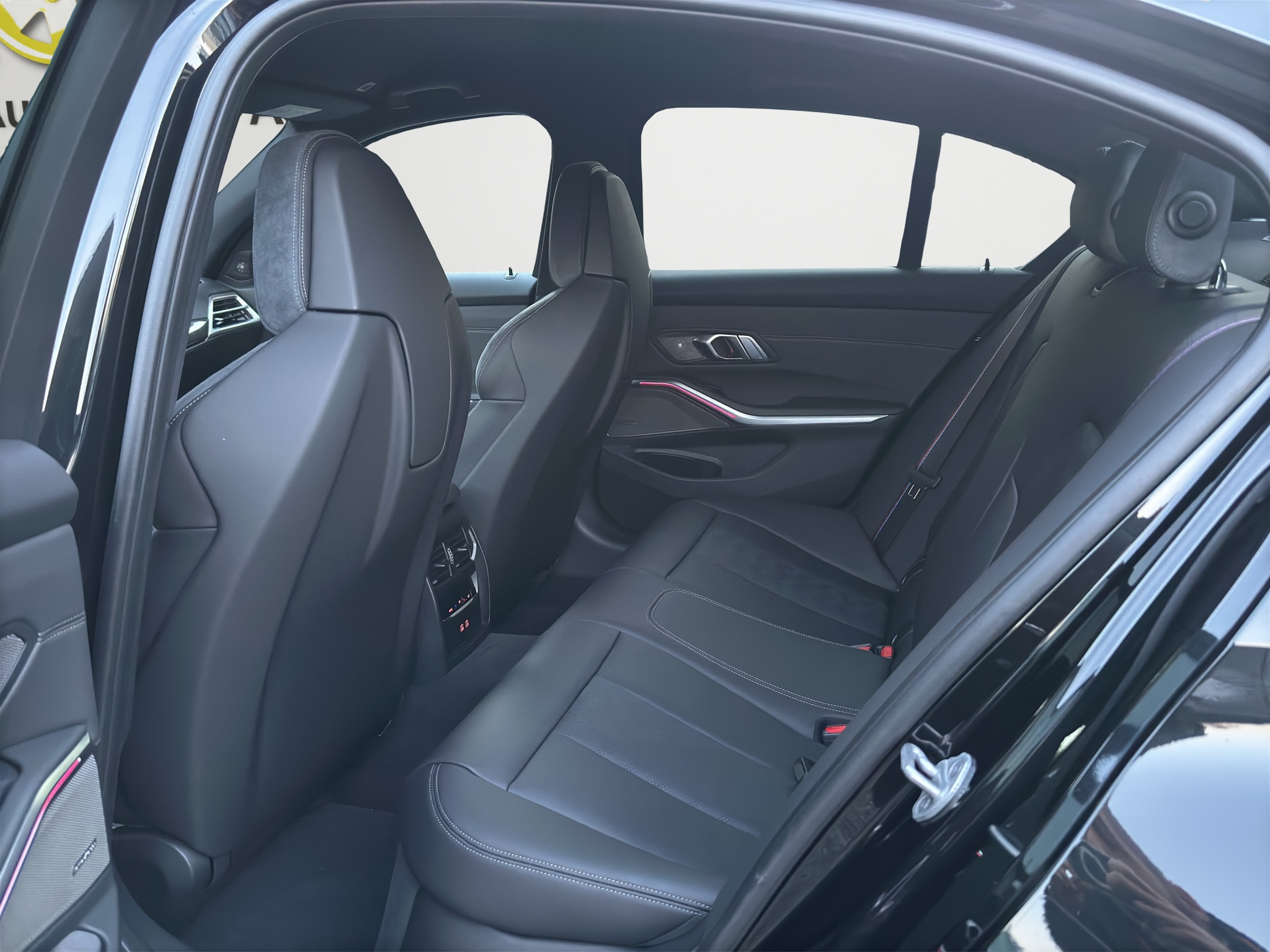 listing desktop thumbnail image 13