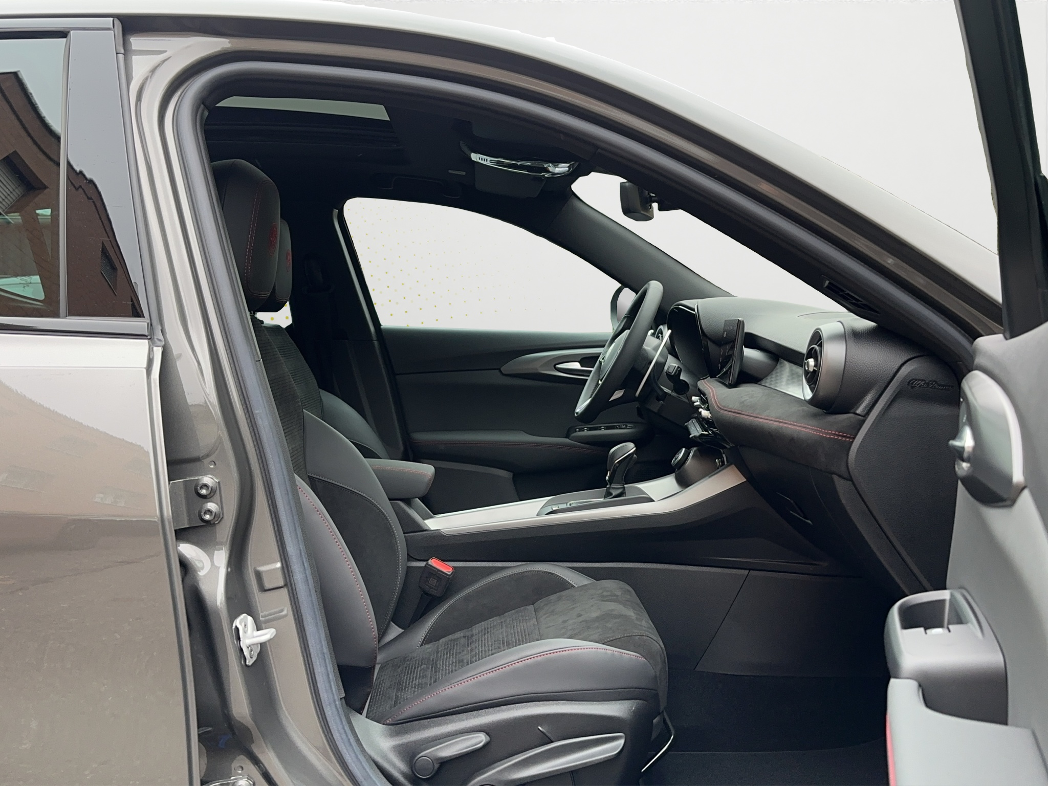 listing desktop thumbnail image 12