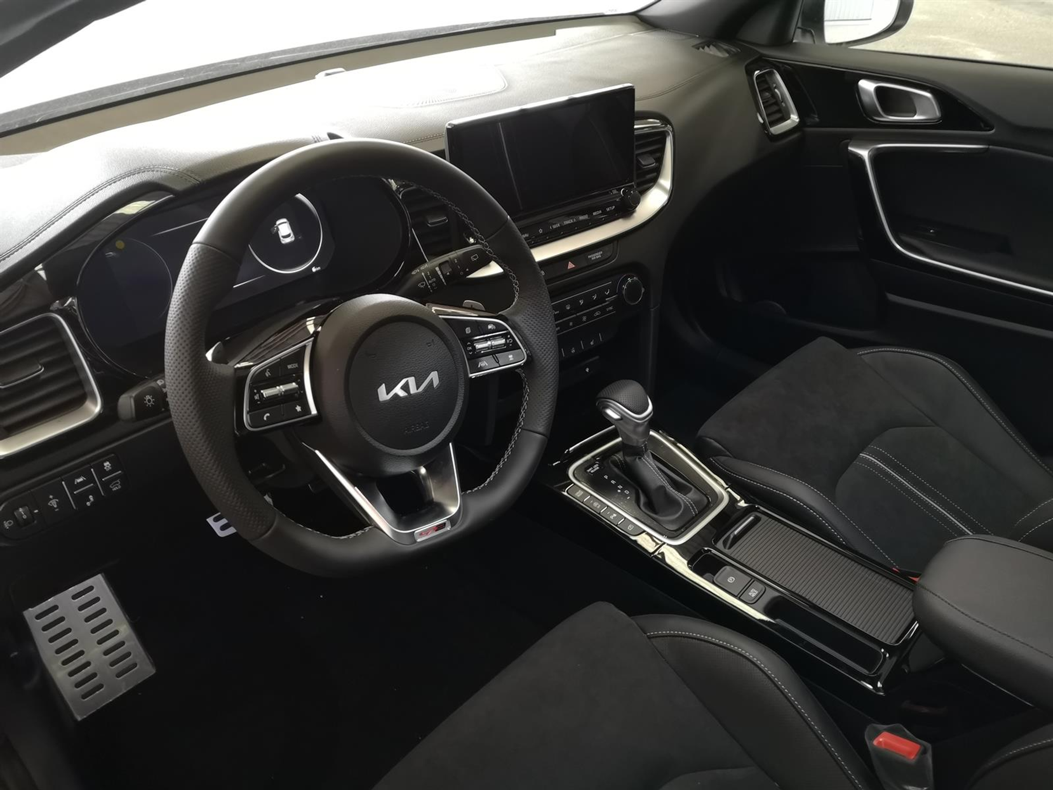 listing desktop thumbnail image 8