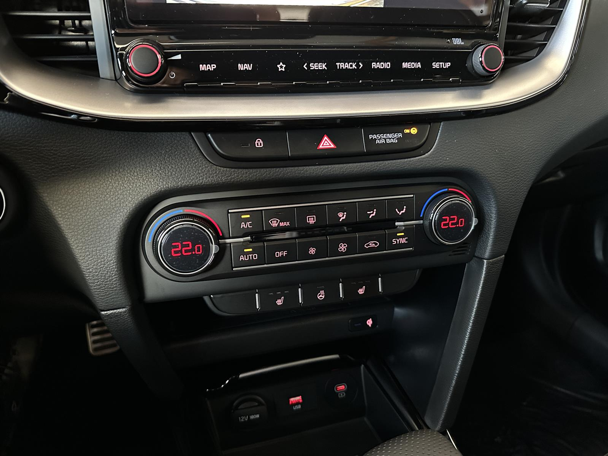 listing desktop thumbnail image 12