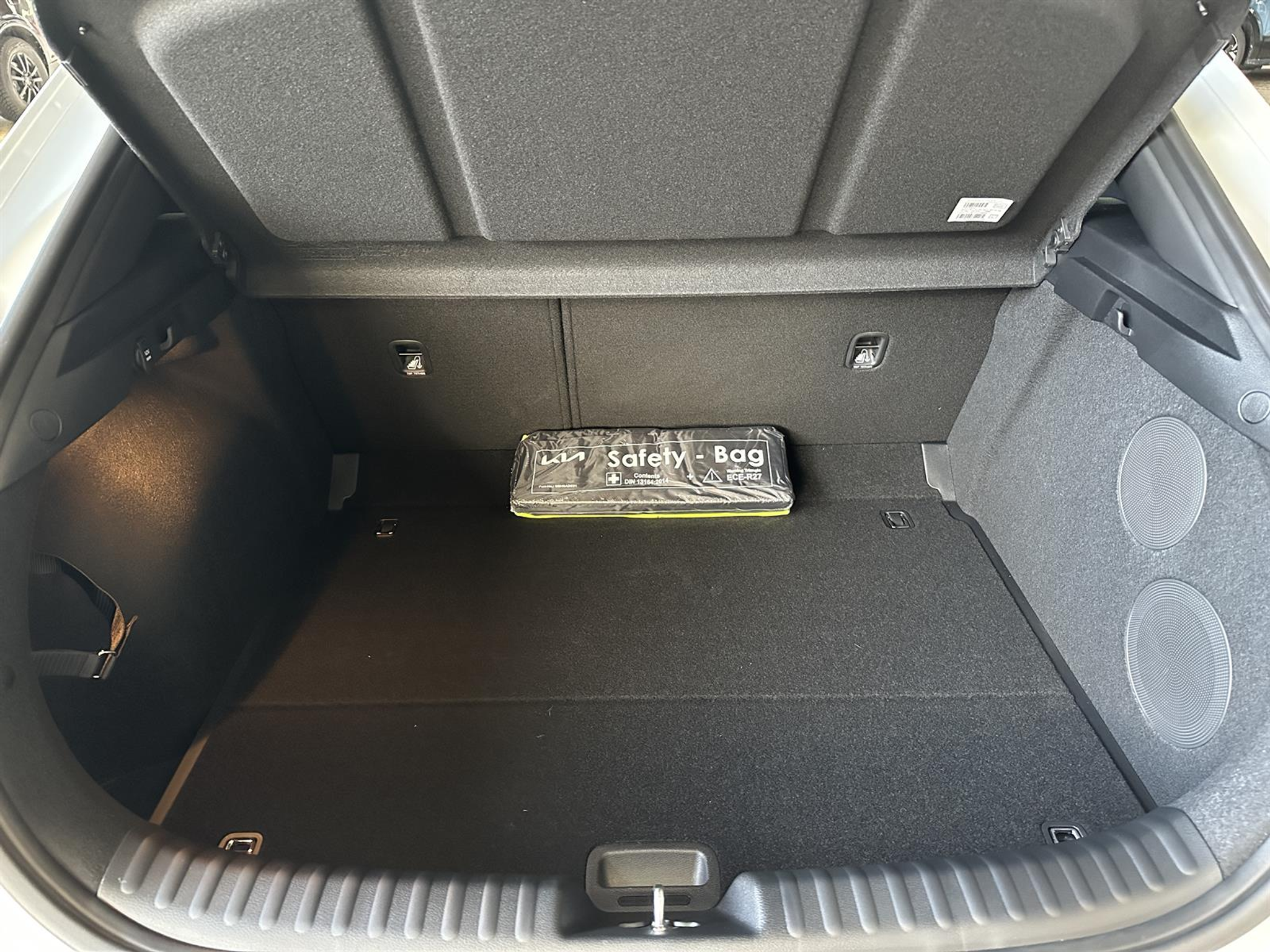 listing desktop thumbnail image 5