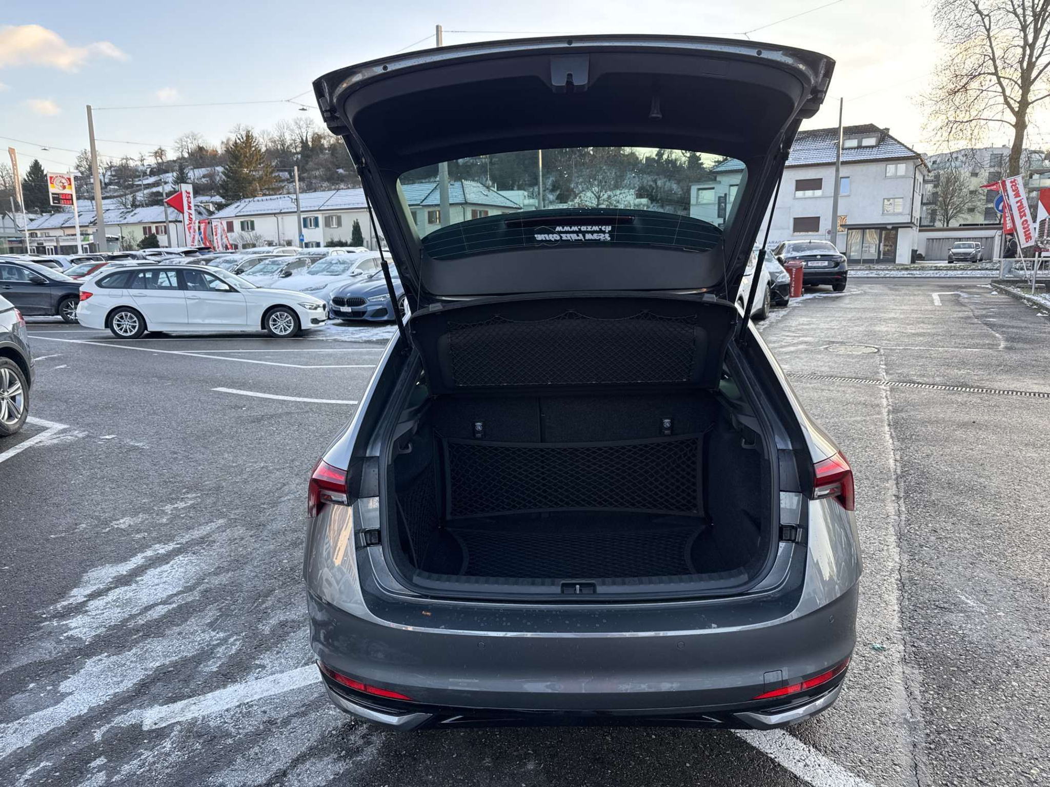 listing desktop thumbnail image 7