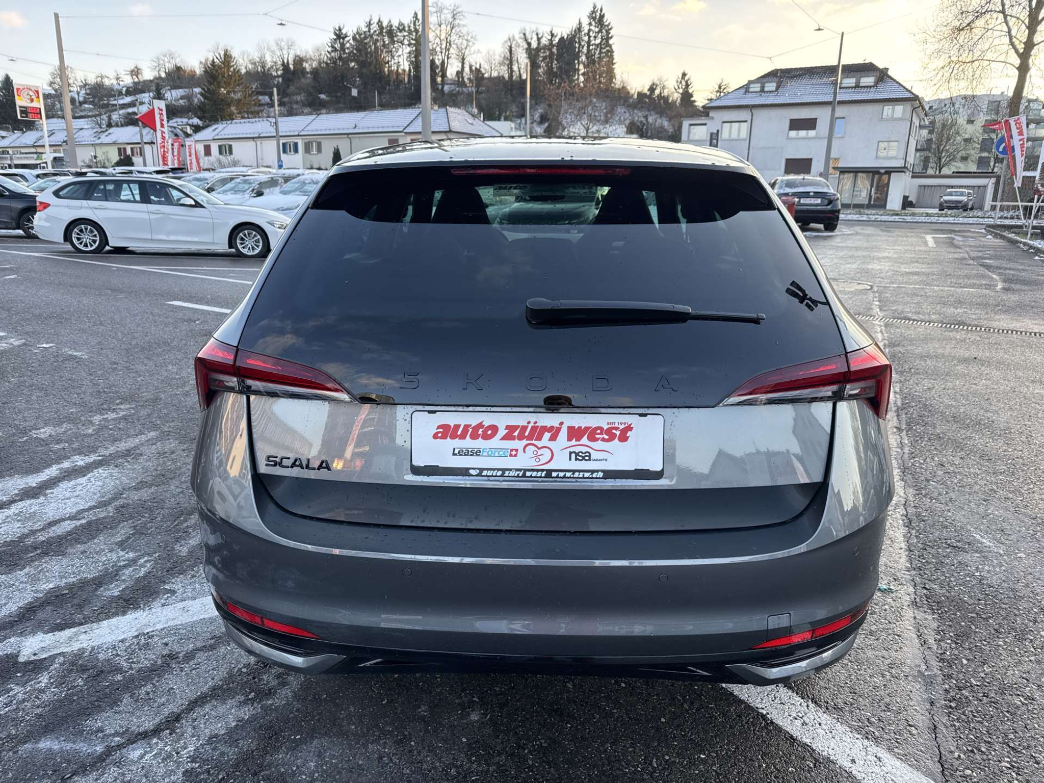 listing desktop thumbnail image 14