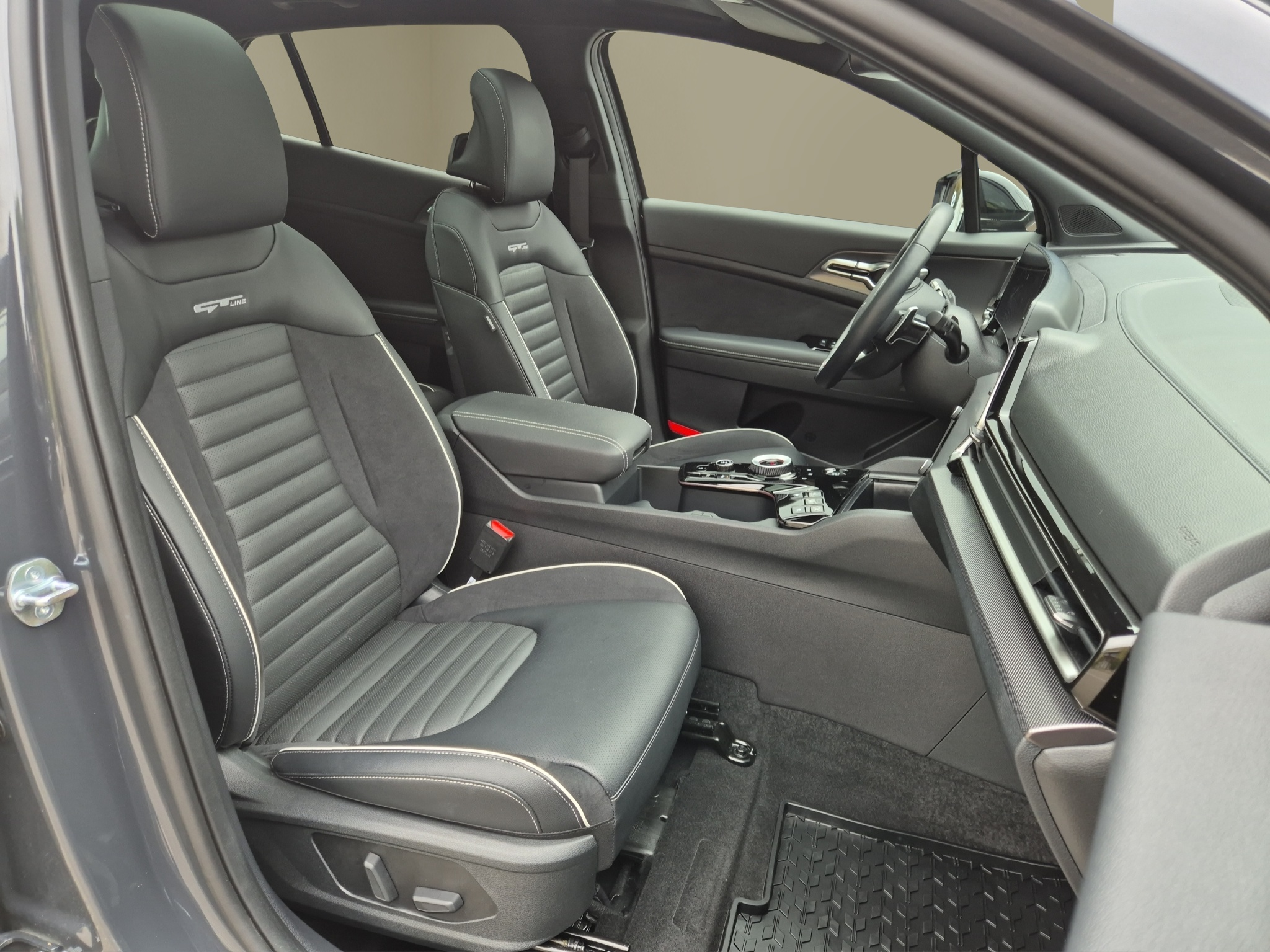 listing desktop thumbnail image 15