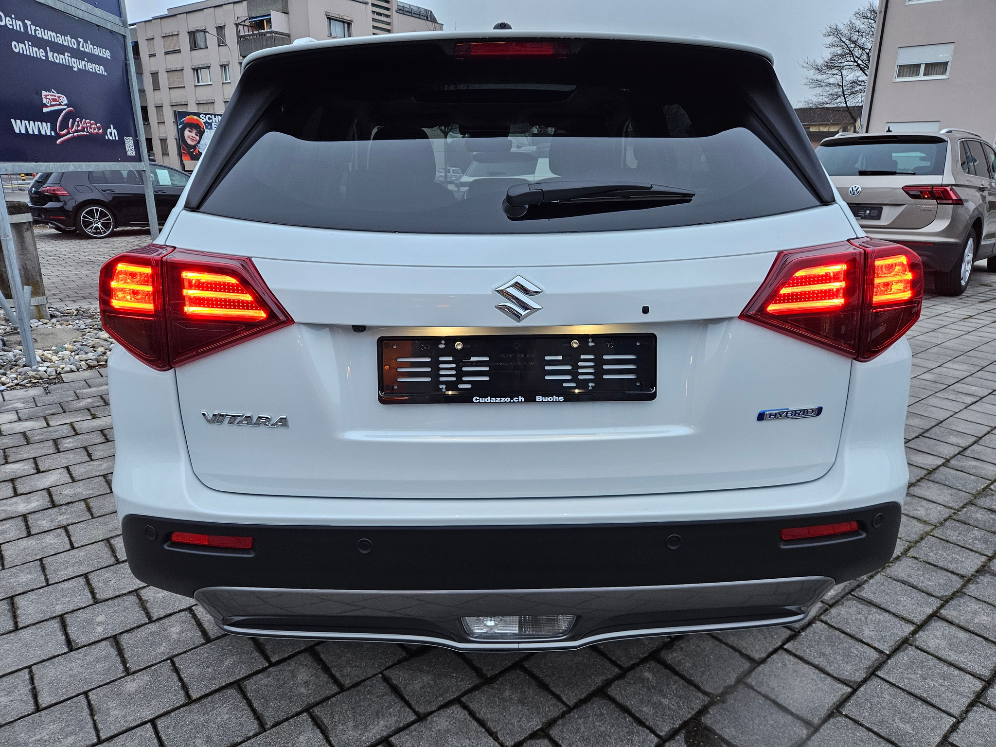 listing desktop thumbnail image 6