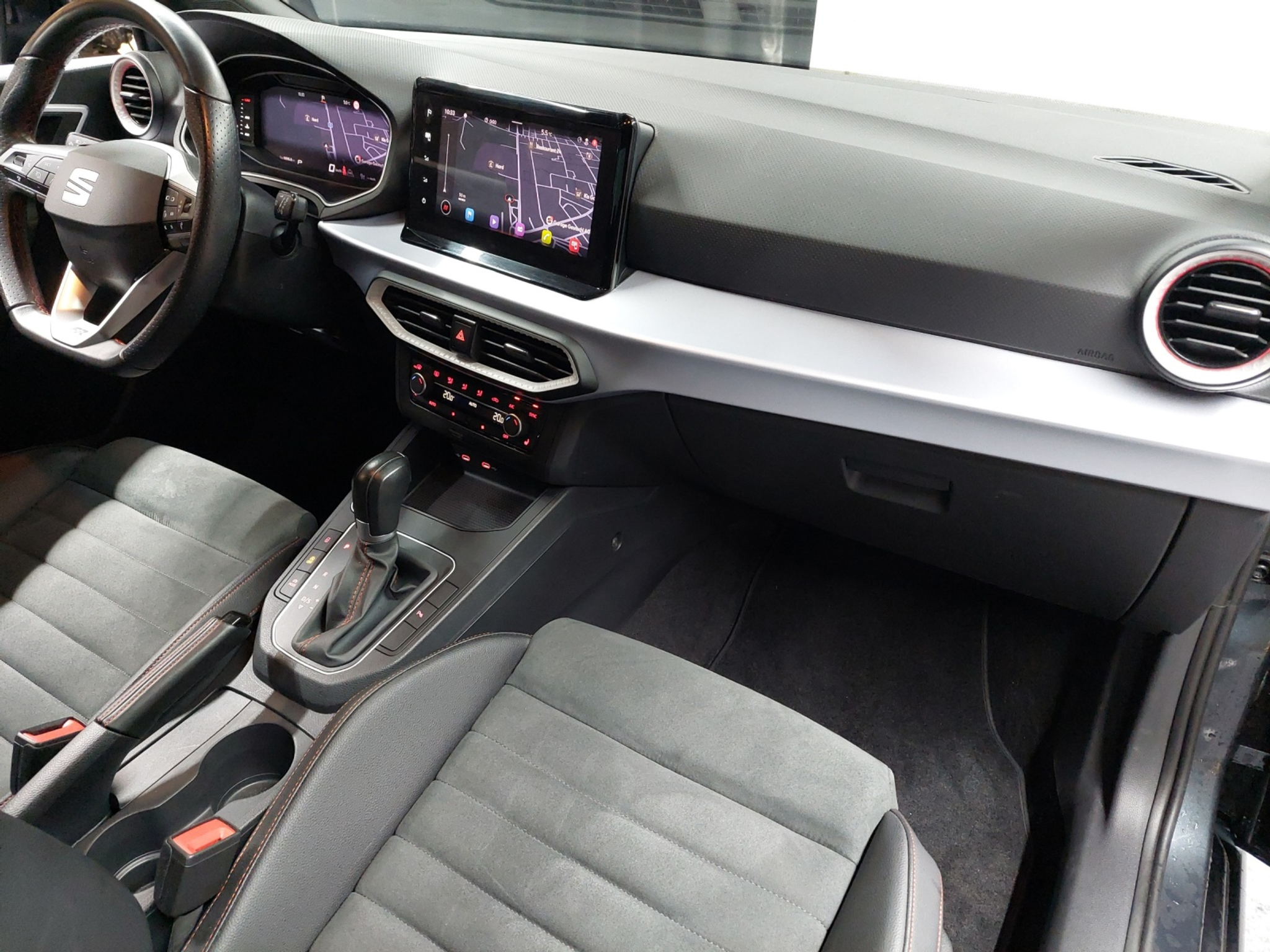 listing desktop thumbnail image 9