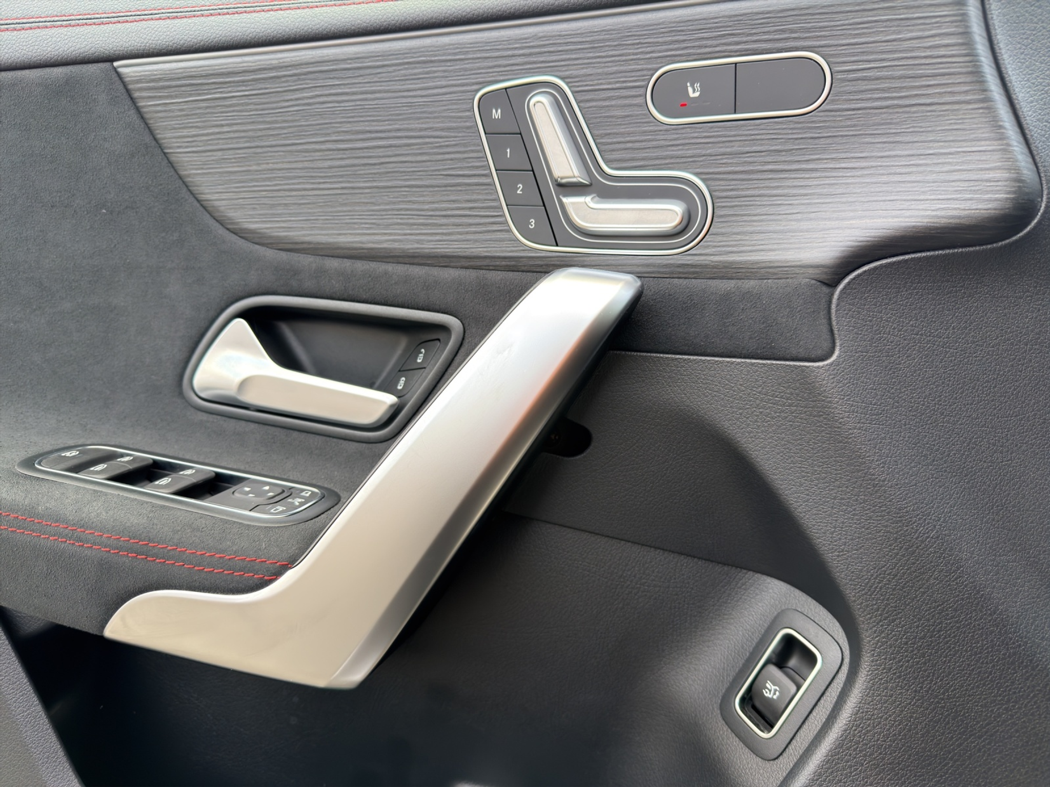 listing desktop thumbnail image 14