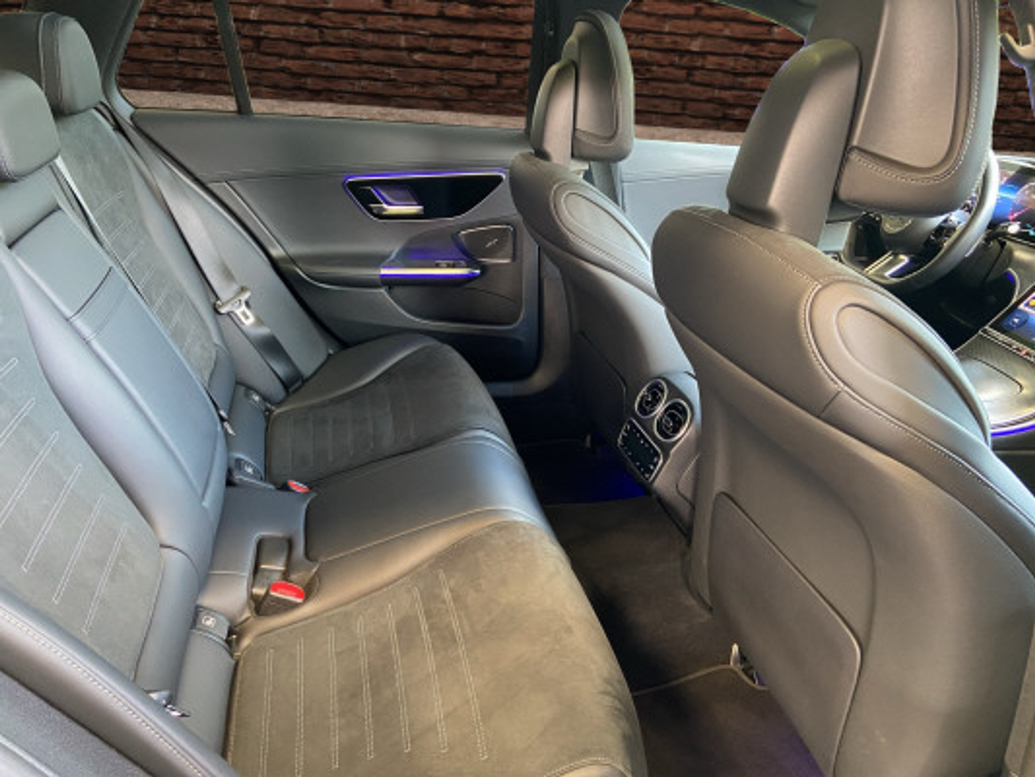 listing desktop thumbnail image 13