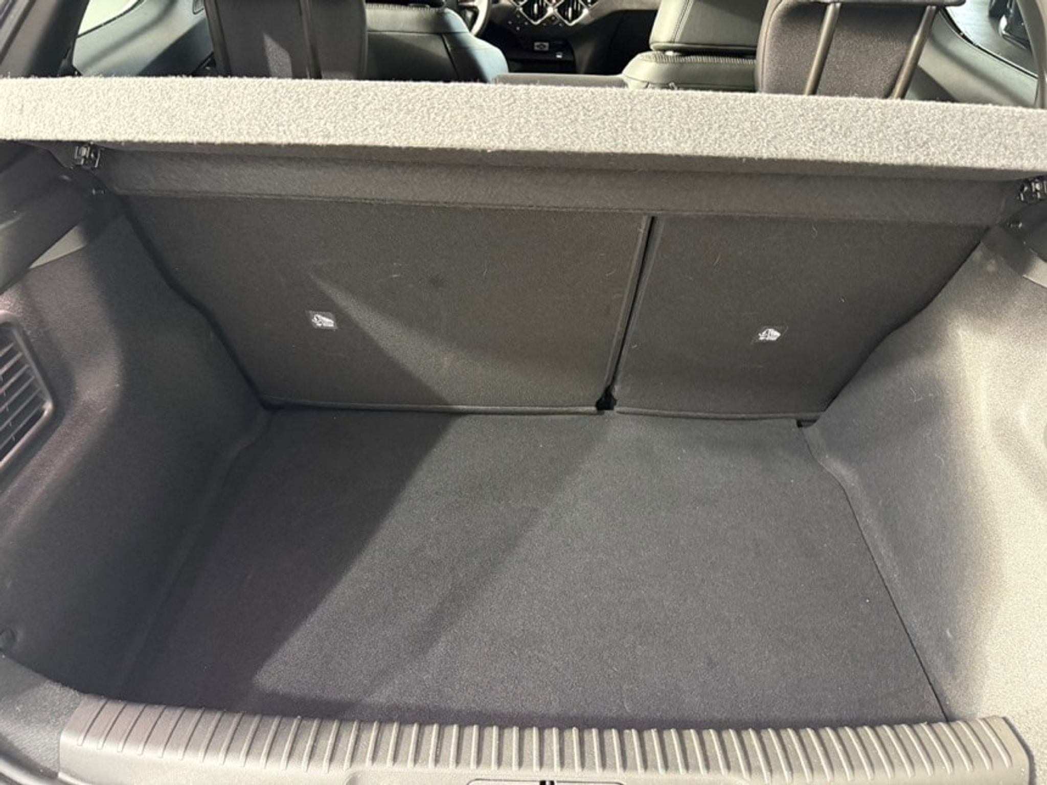 listing desktop thumbnail image 6