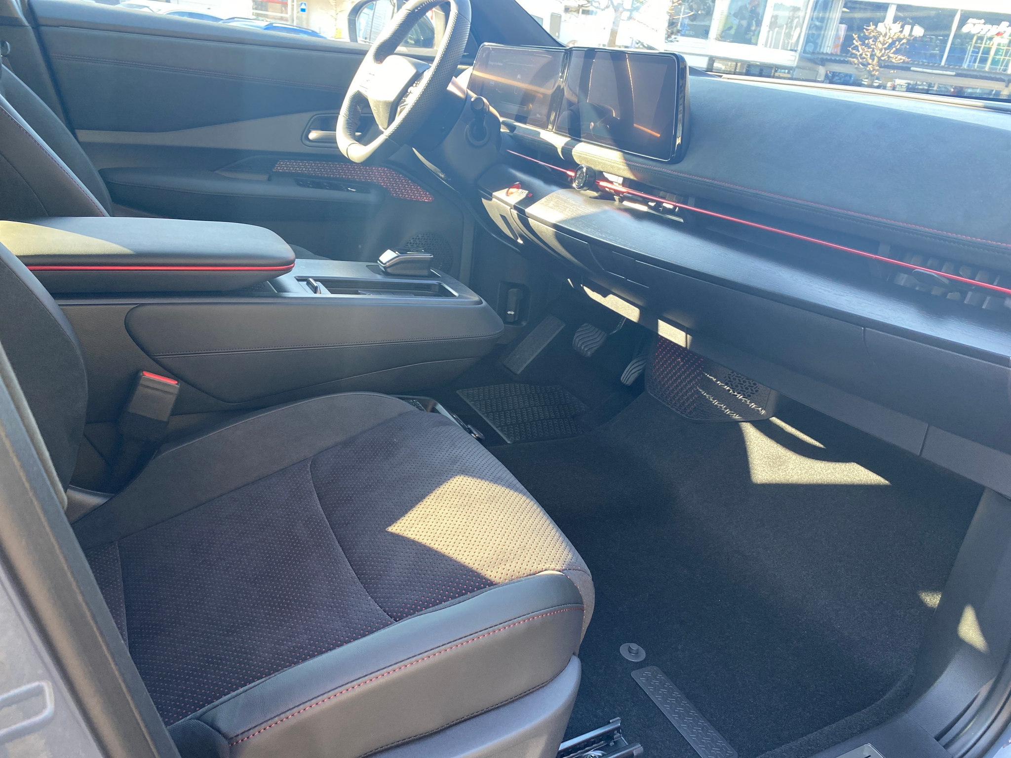 listing desktop thumbnail image 14