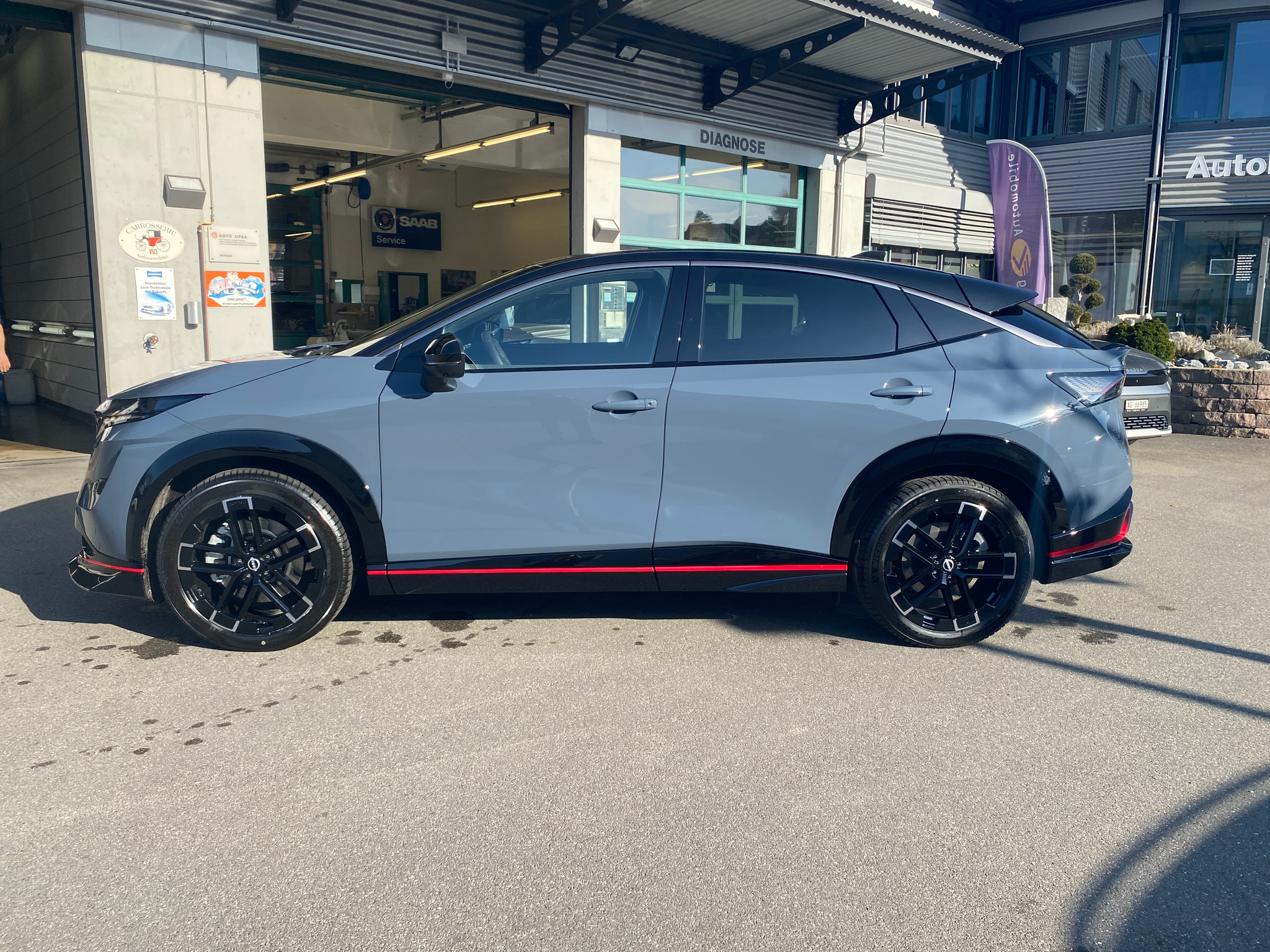 listing desktop thumbnail image 8