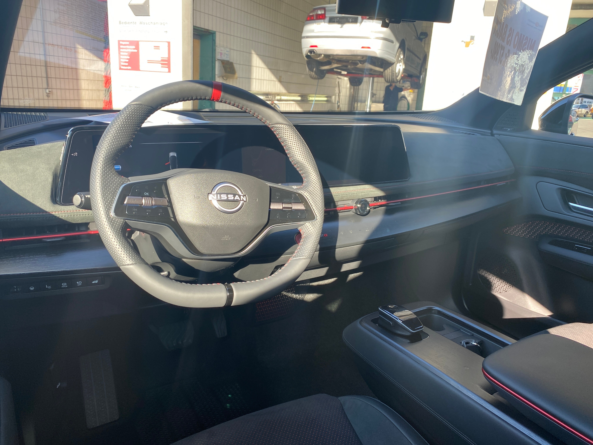 listing desktop thumbnail image 9