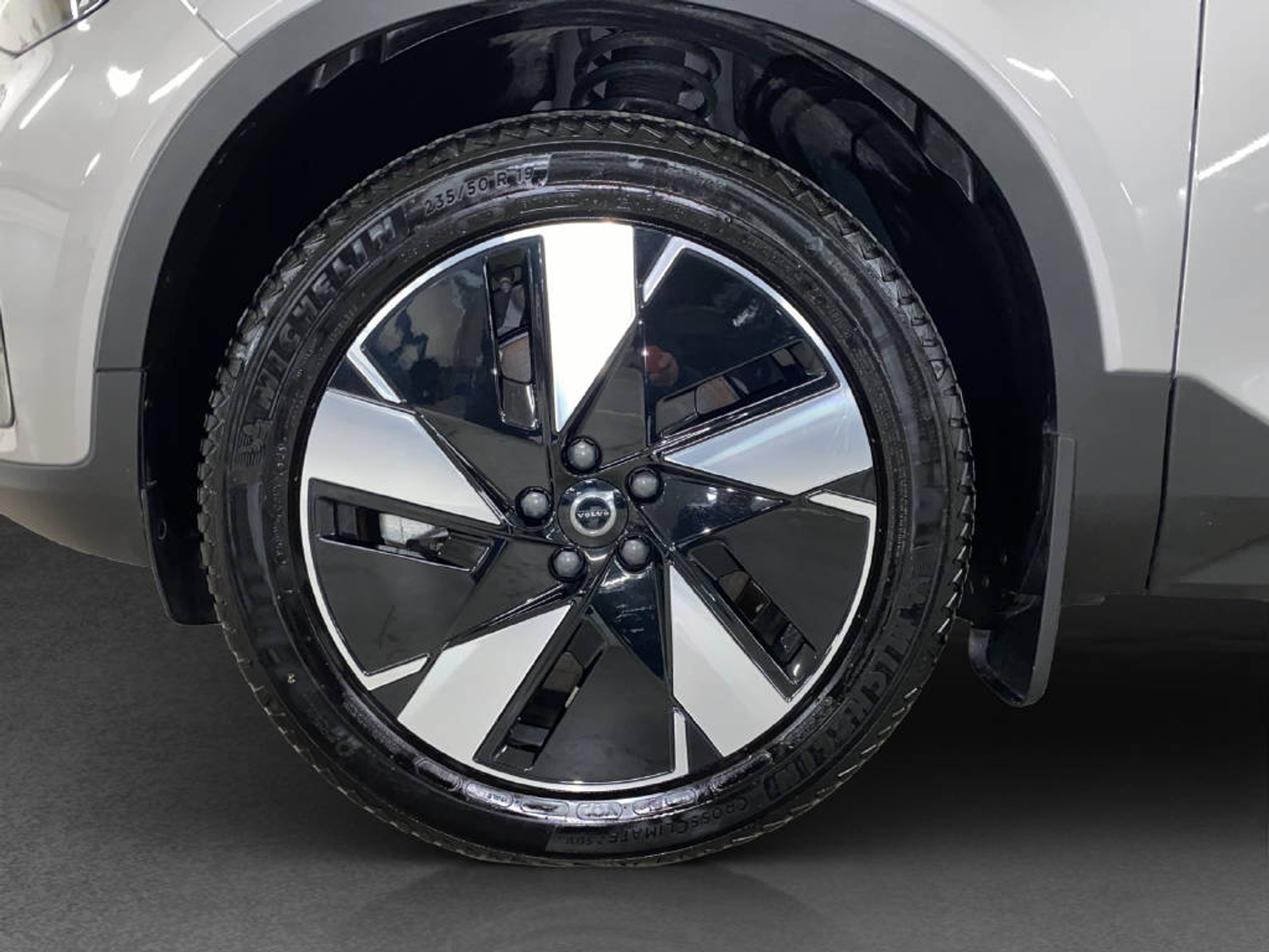 listing desktop thumbnail image 14