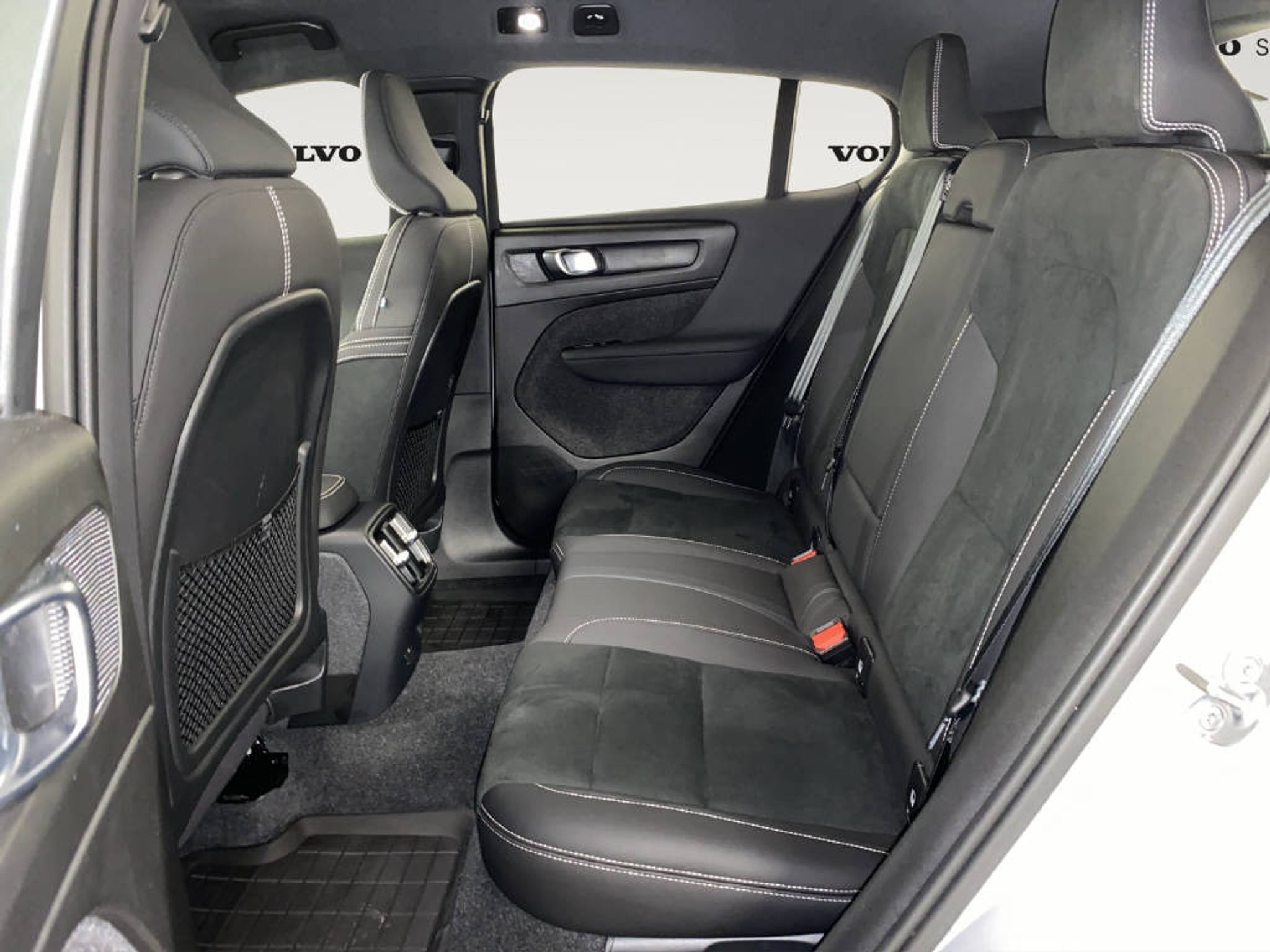 listing desktop thumbnail image 12