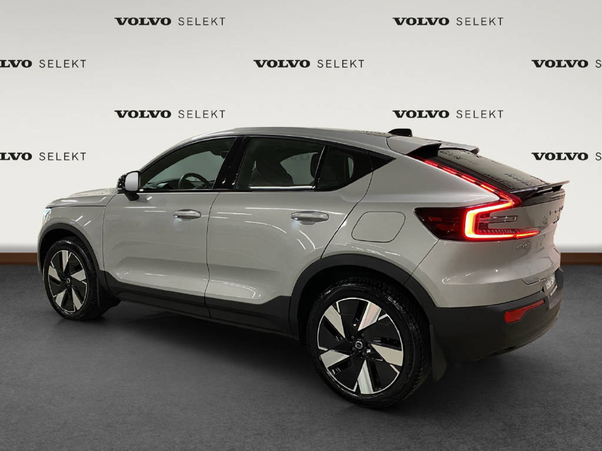 listing desktop thumbnail image 2