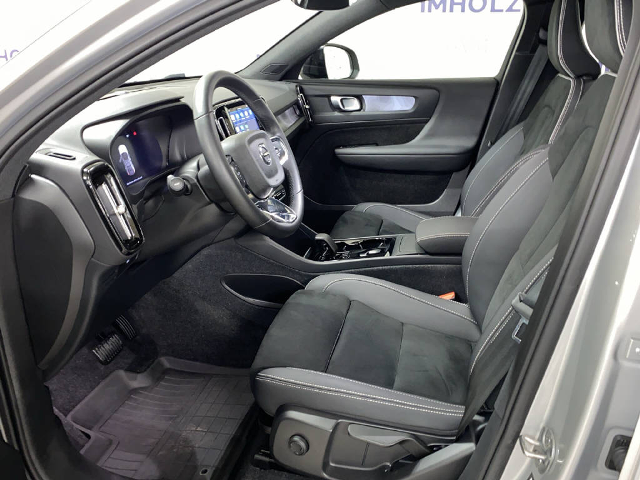 listing desktop thumbnail image 15