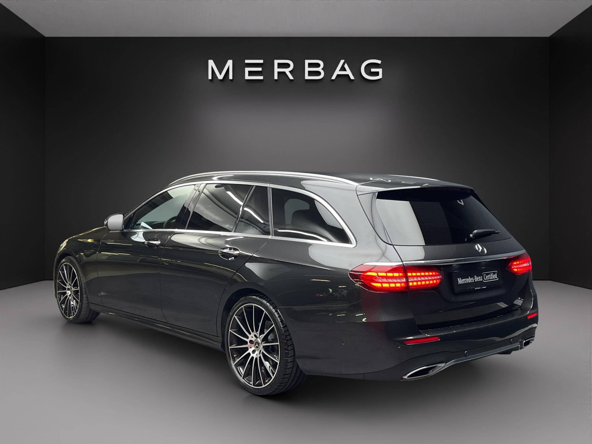 listing desktop thumbnail image 3