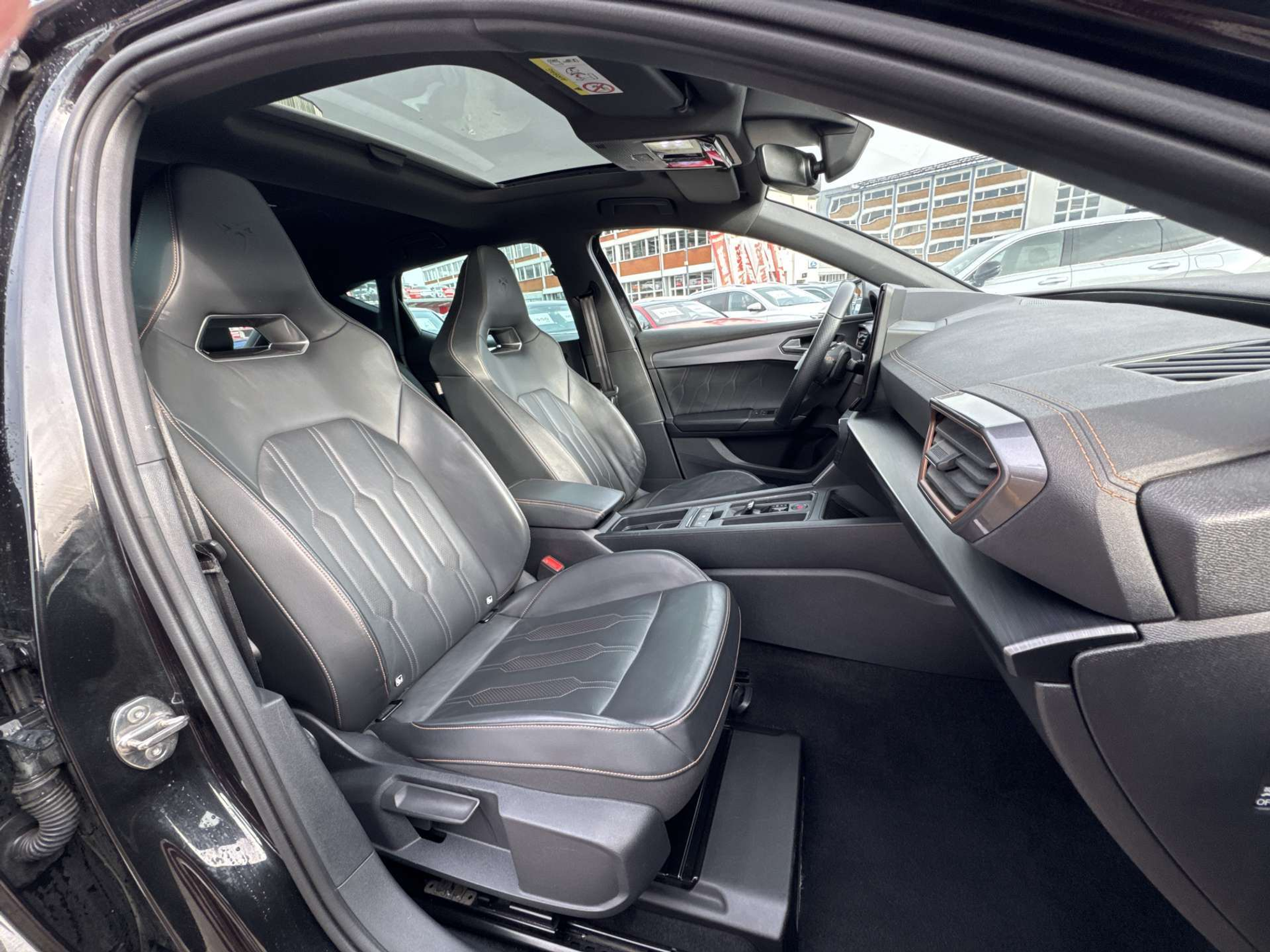 listing desktop thumbnail image 12