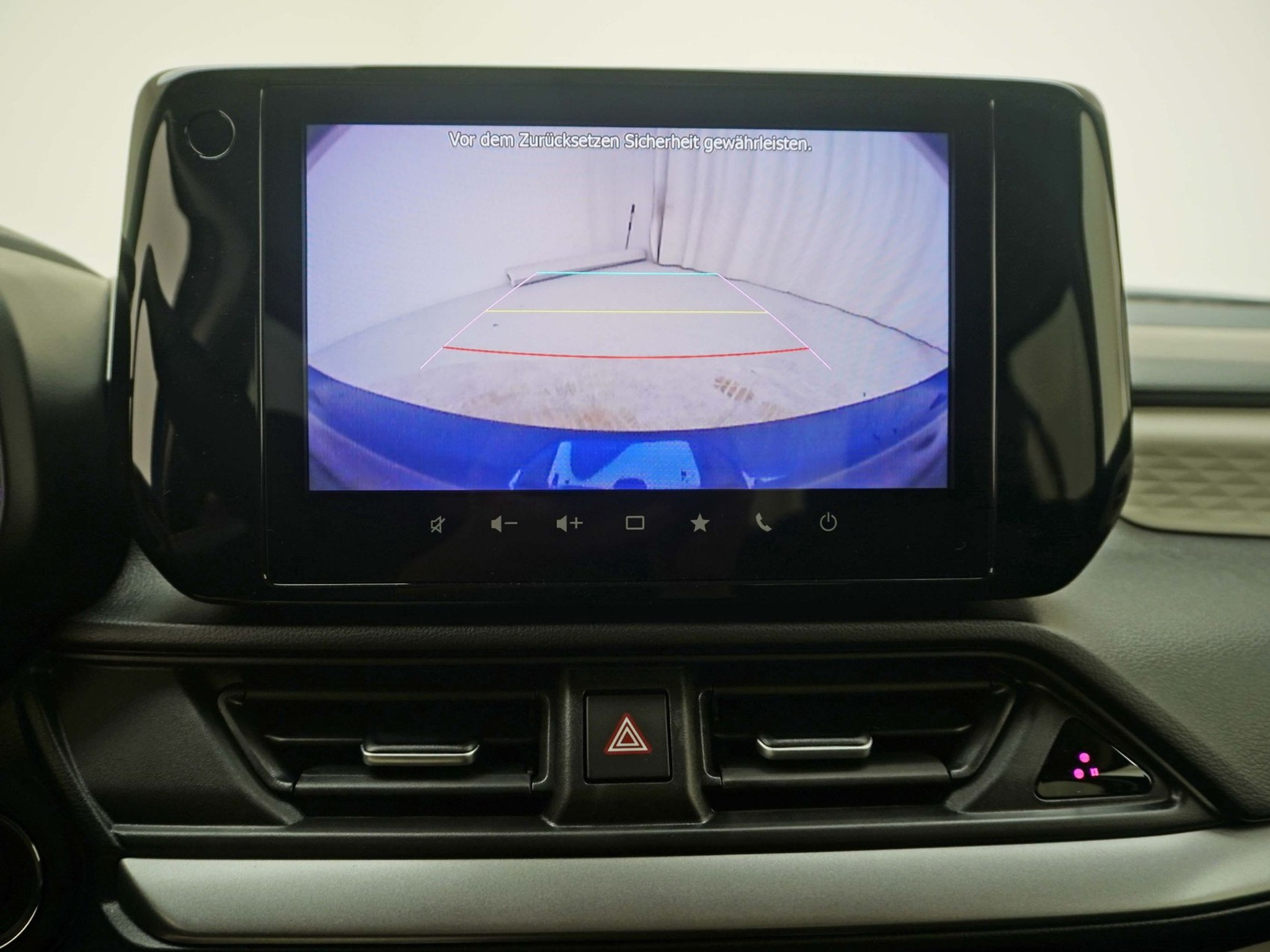 listing desktop thumbnail image 14