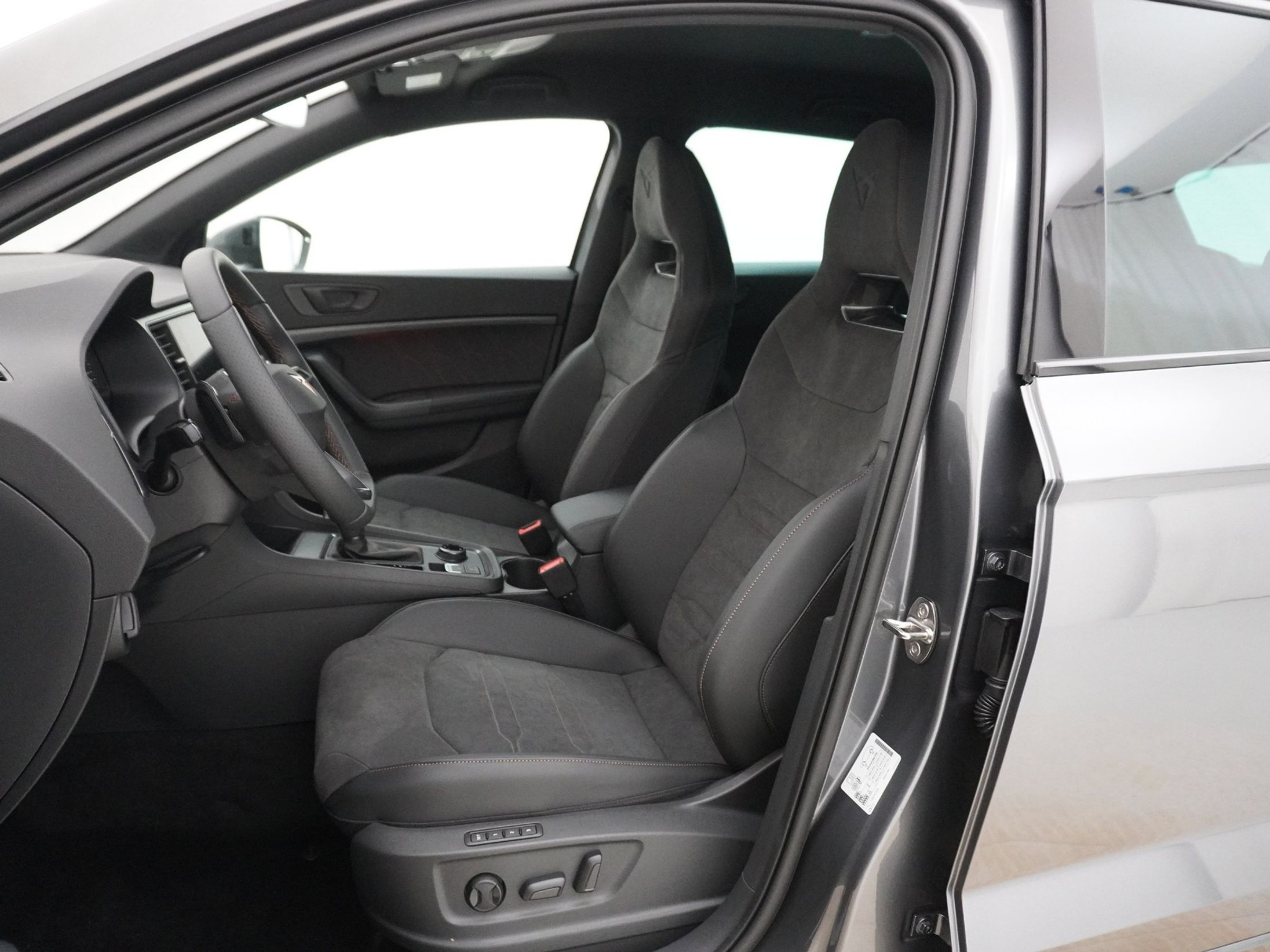 listing desktop thumbnail image 12