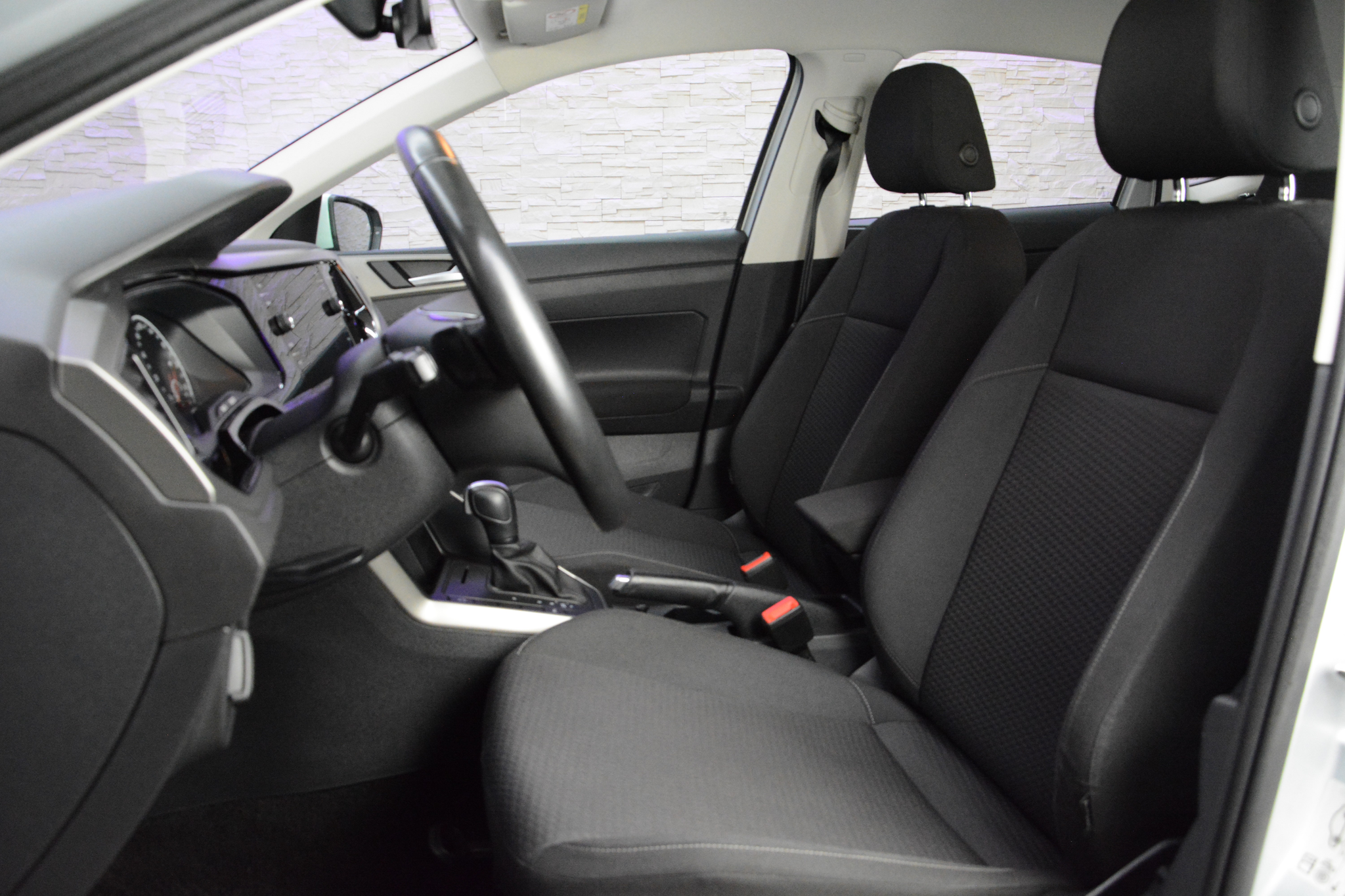 listing desktop thumbnail image 8