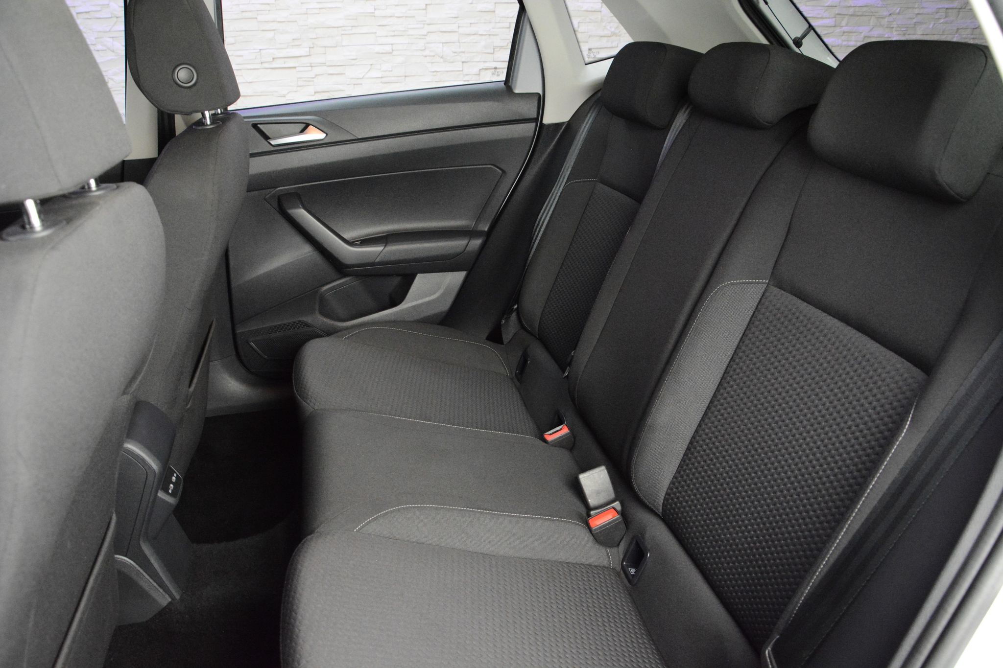 listing desktop thumbnail image 9