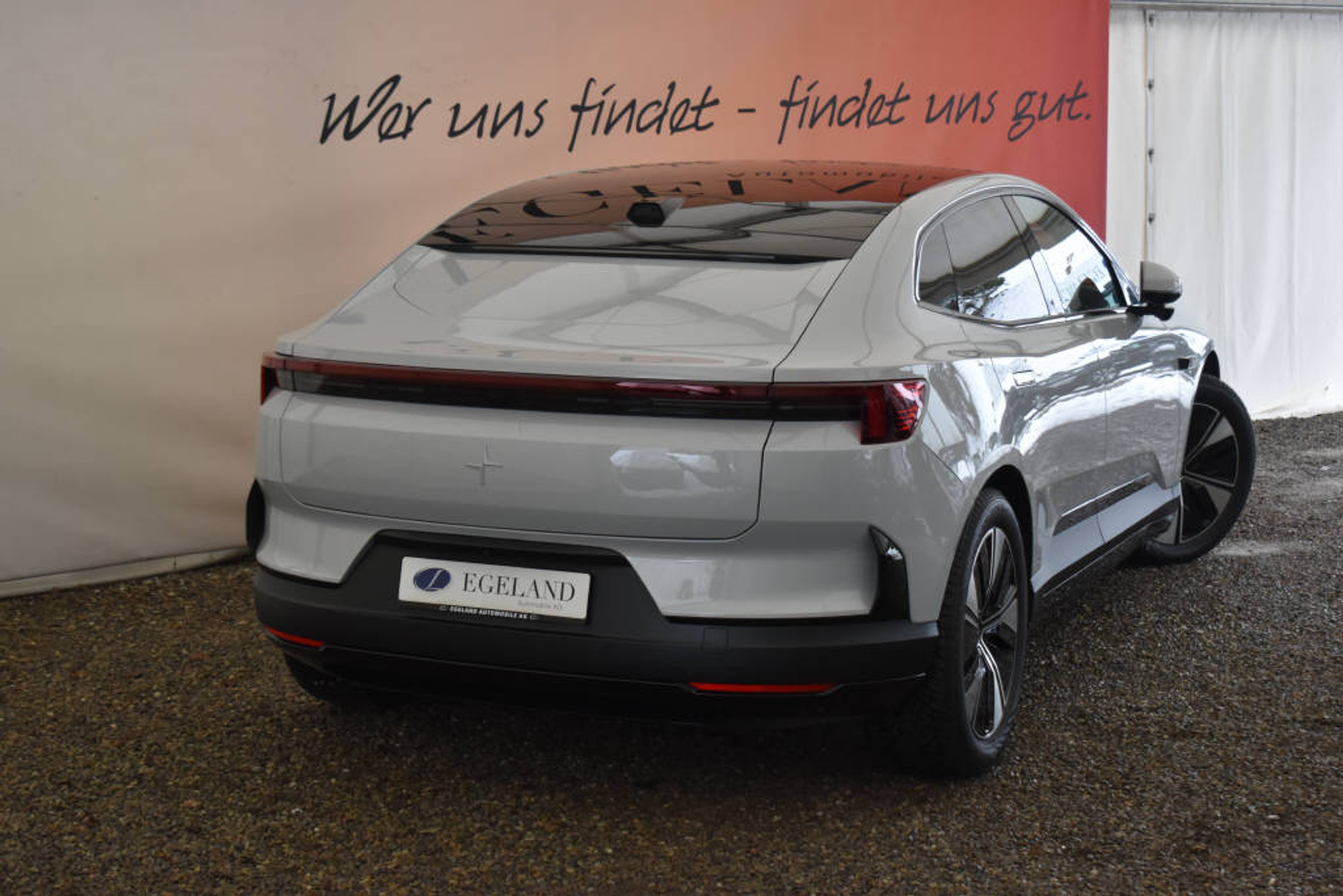 listing desktop thumbnail image 3