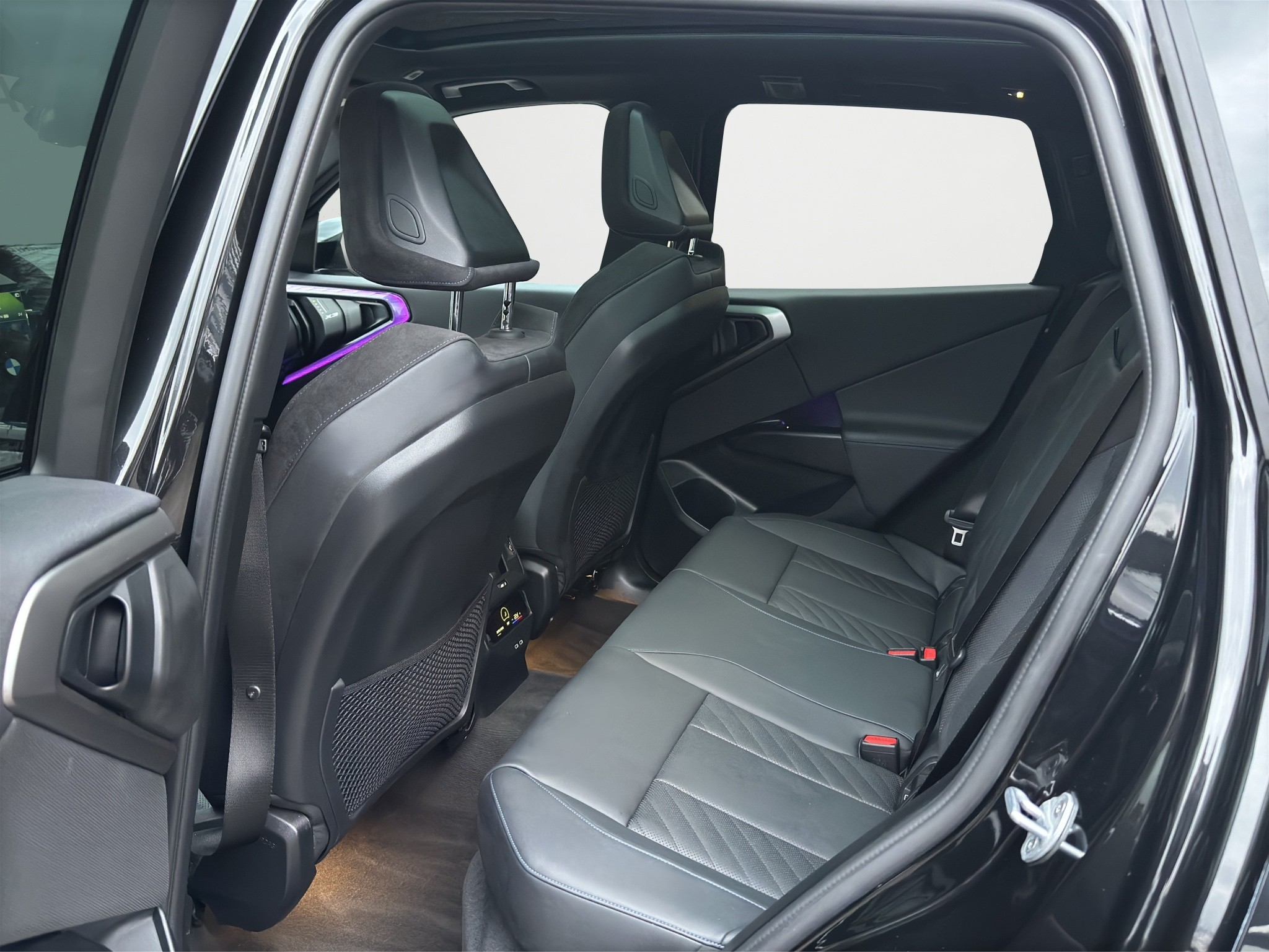 listing desktop thumbnail image 13