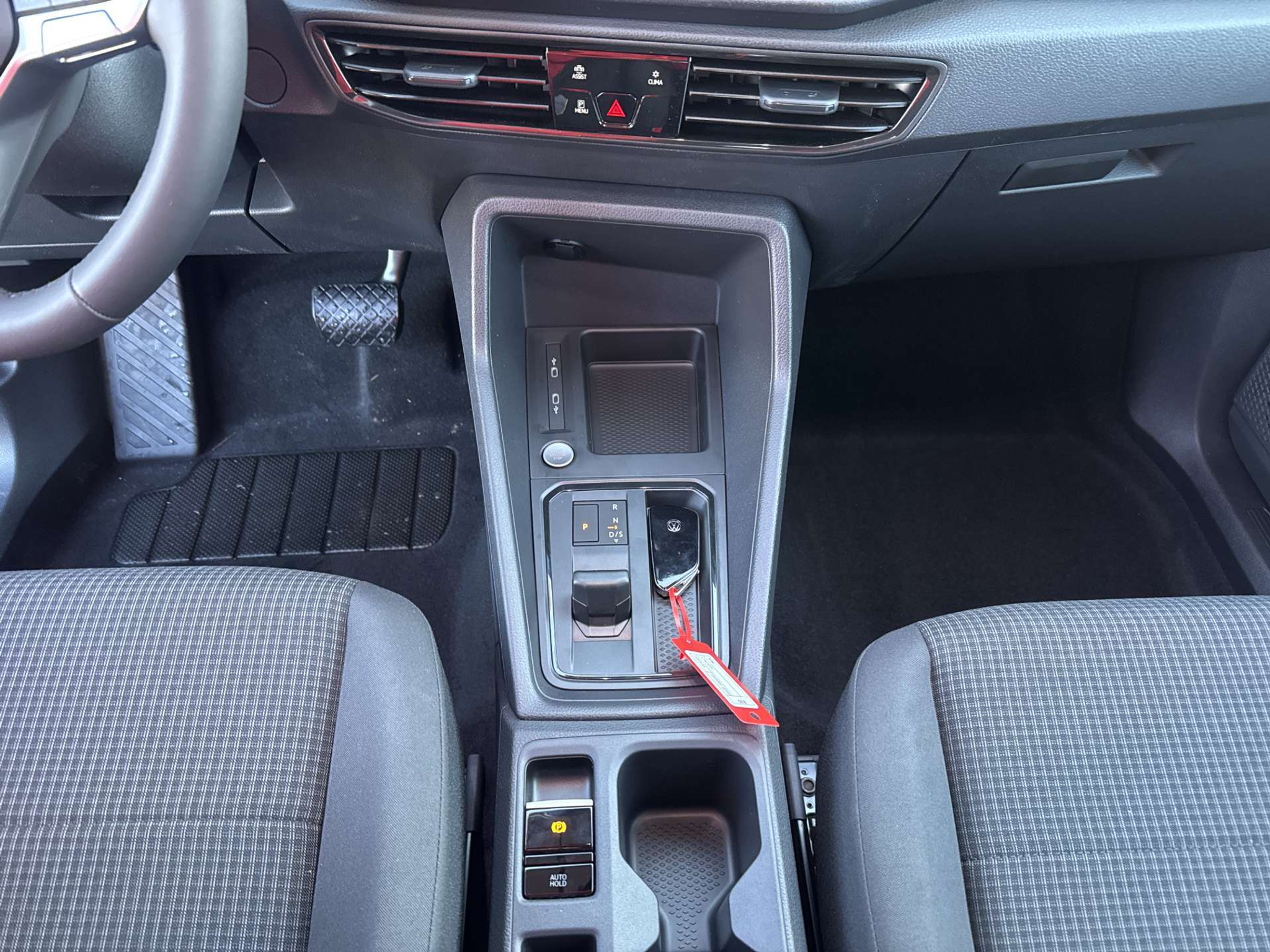 listing desktop thumbnail image 11