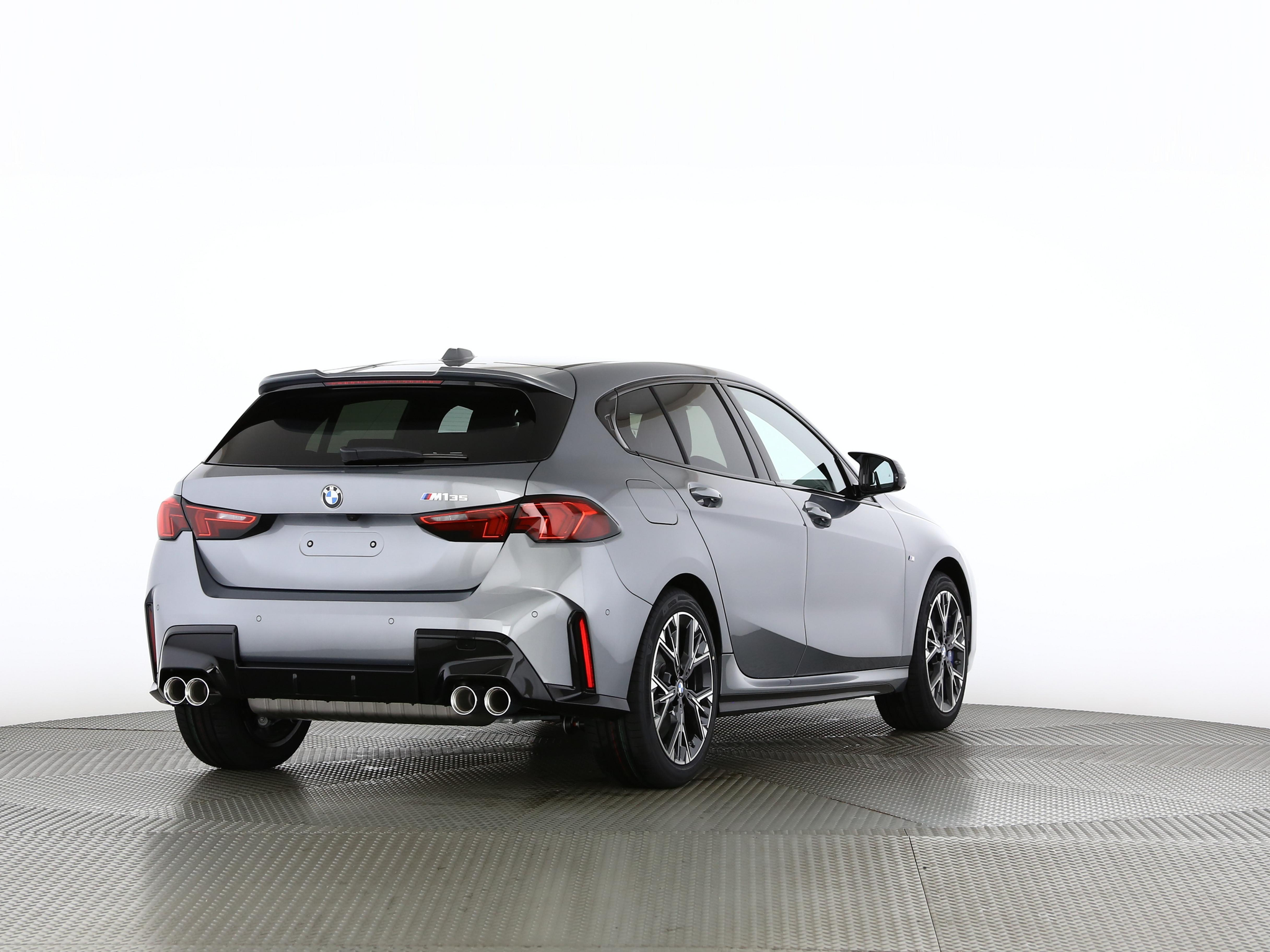 listing desktop thumbnail image 1