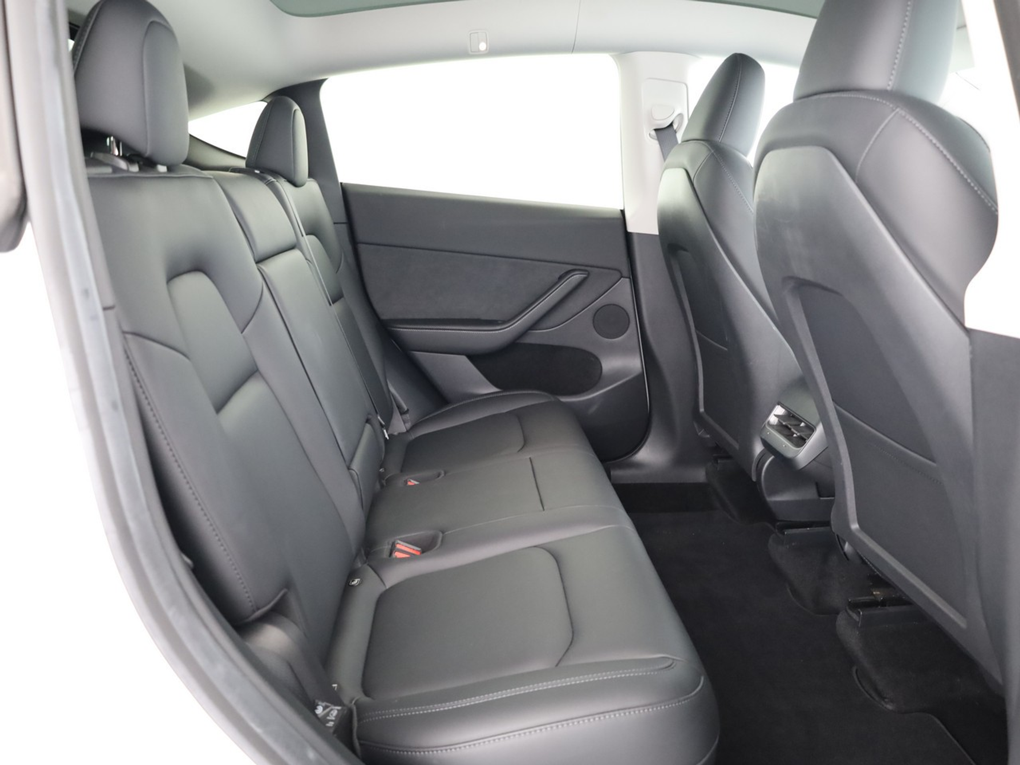 listing desktop thumbnail image 9