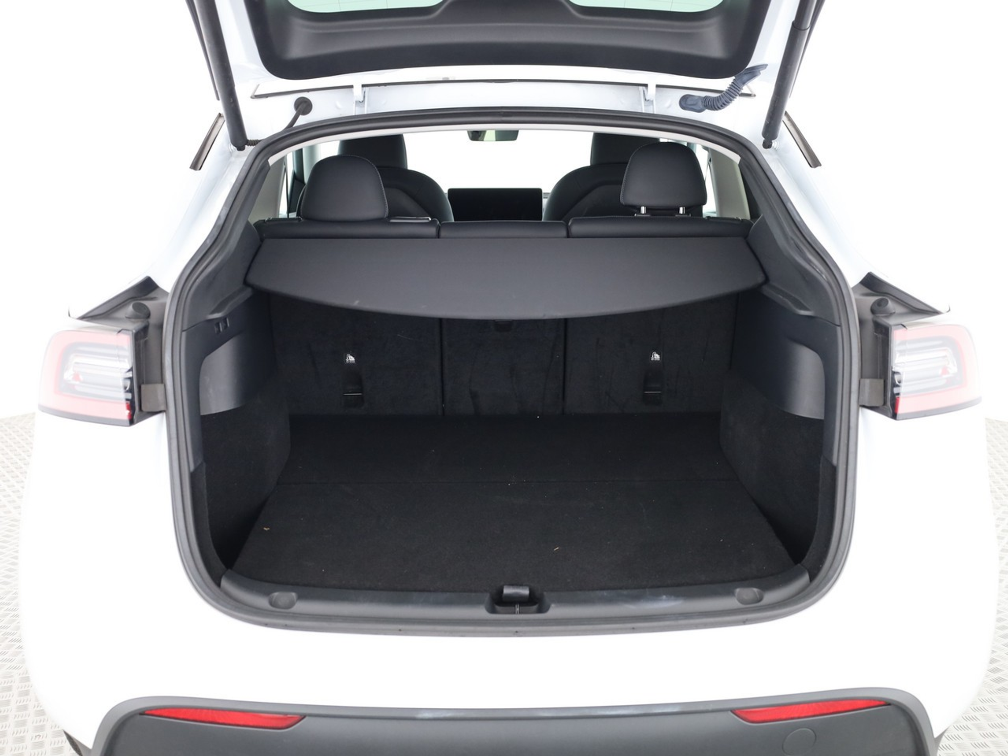 listing desktop thumbnail image 4