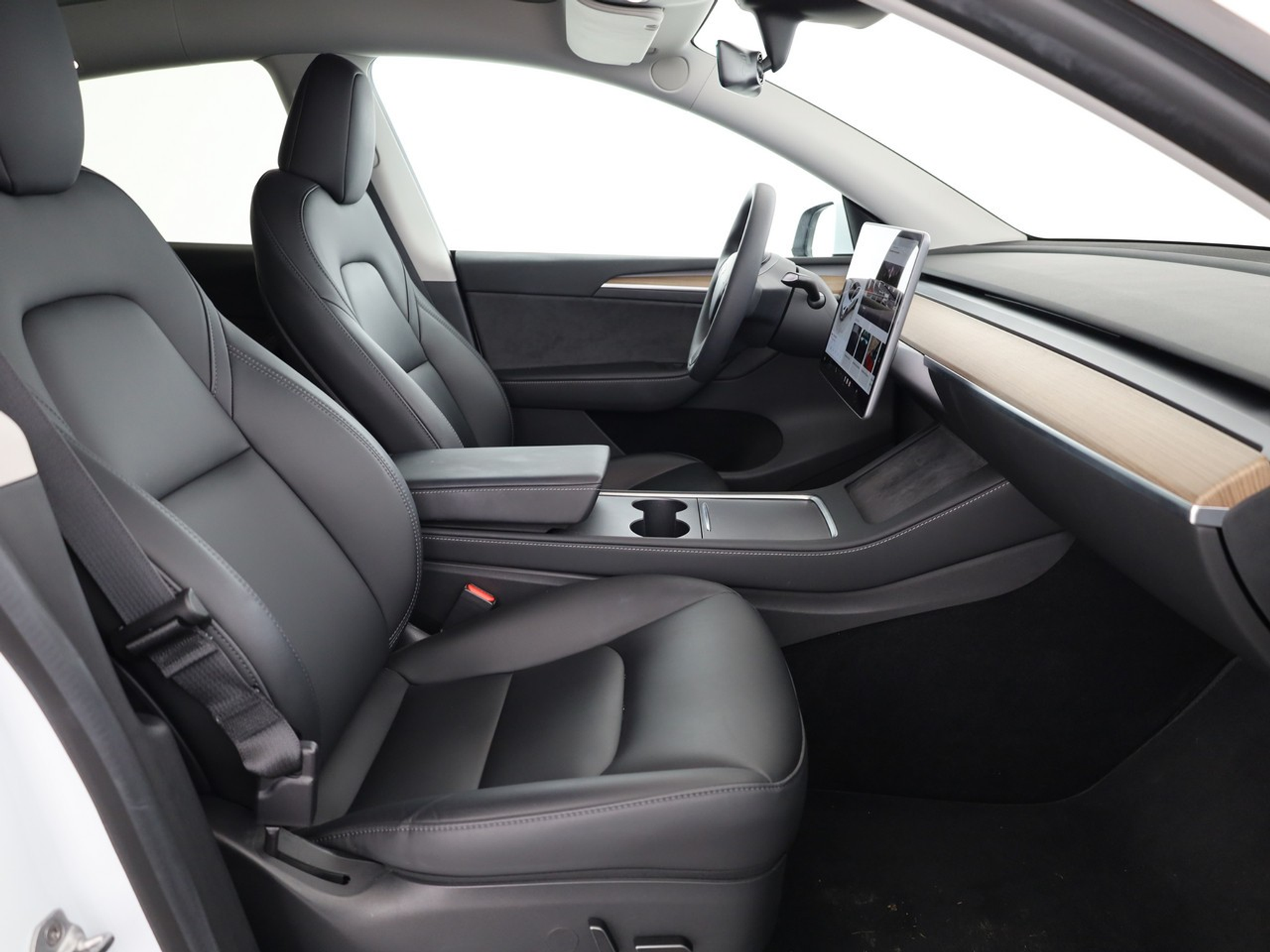 listing desktop thumbnail image 8