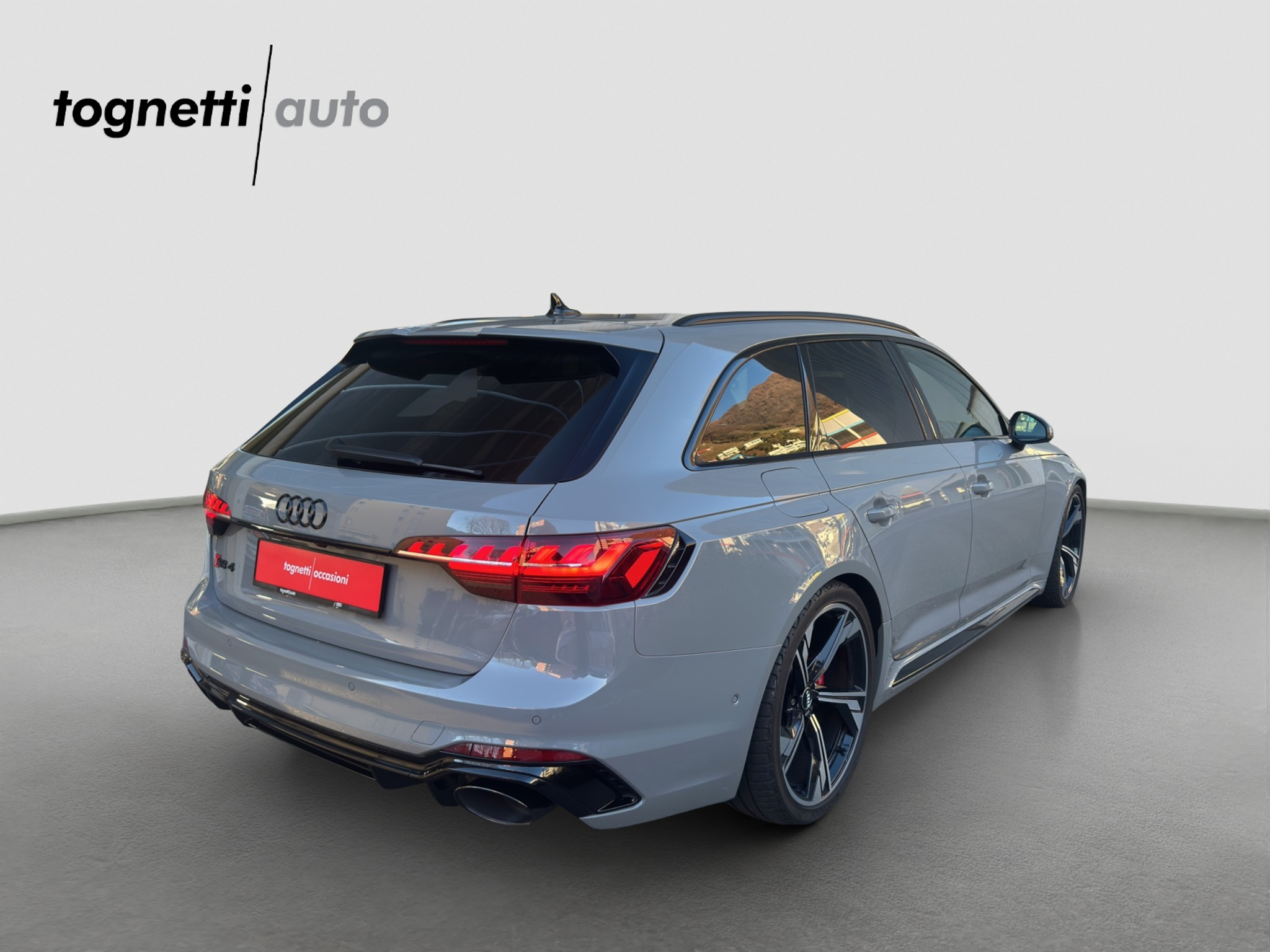 listing desktop thumbnail image 3