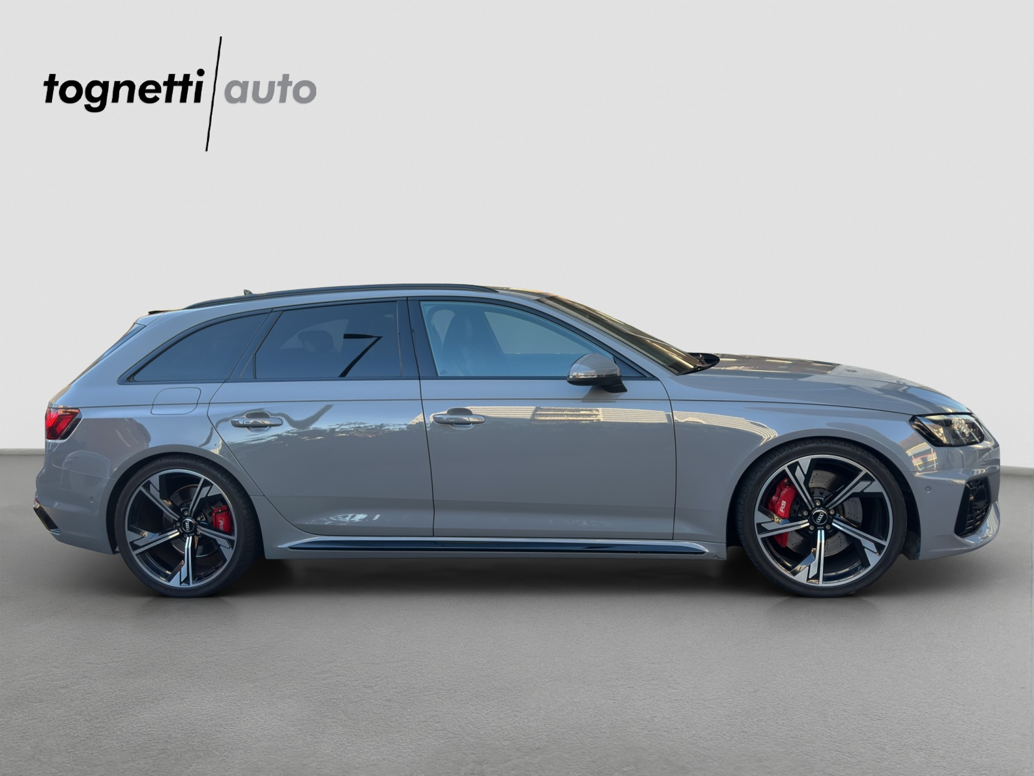 listing desktop thumbnail image 2