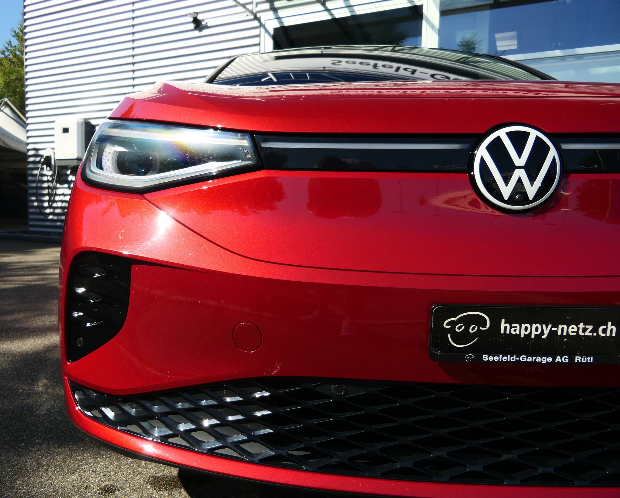 listing desktop thumbnail image 2