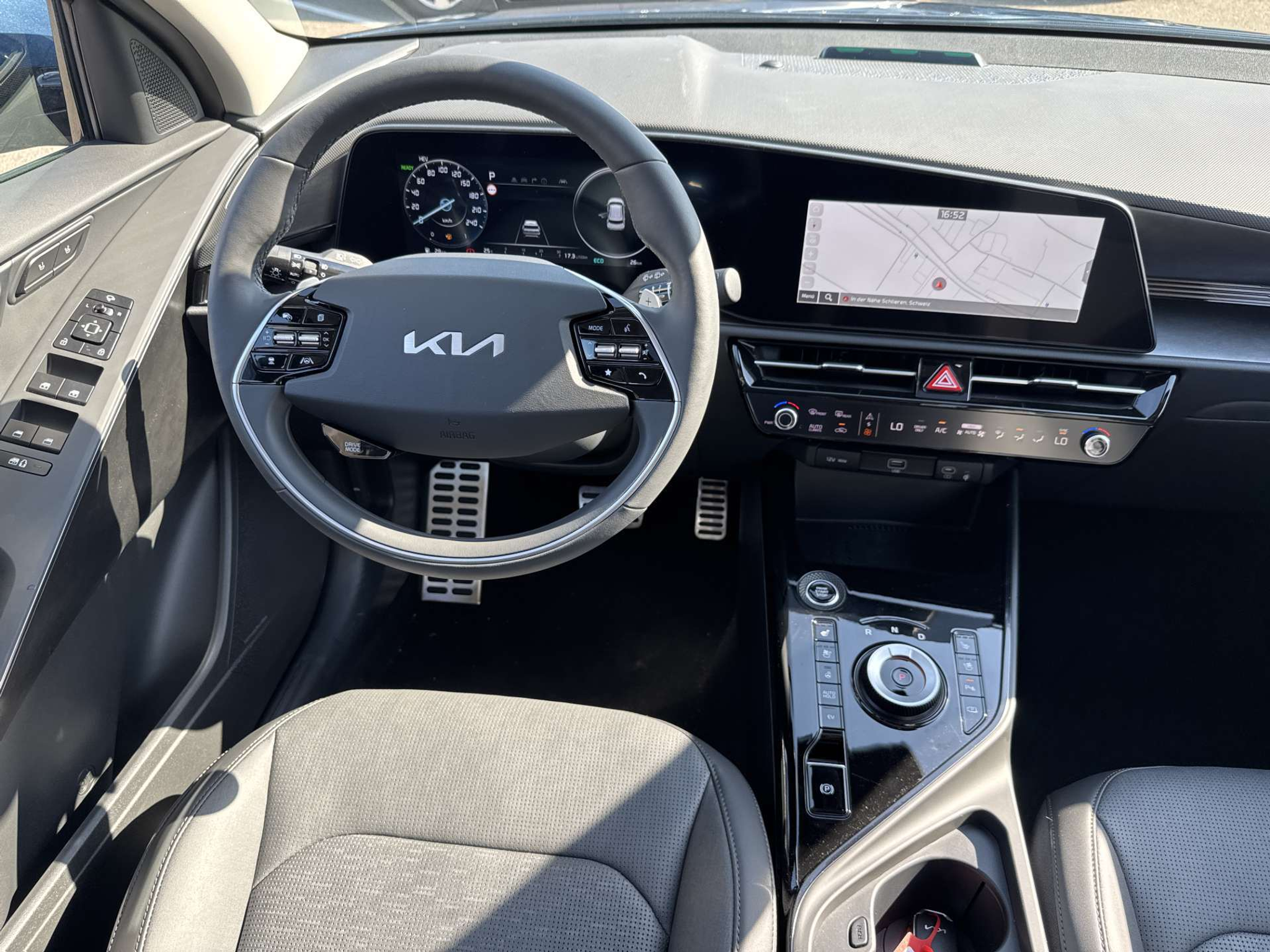 listing desktop thumbnail image 3