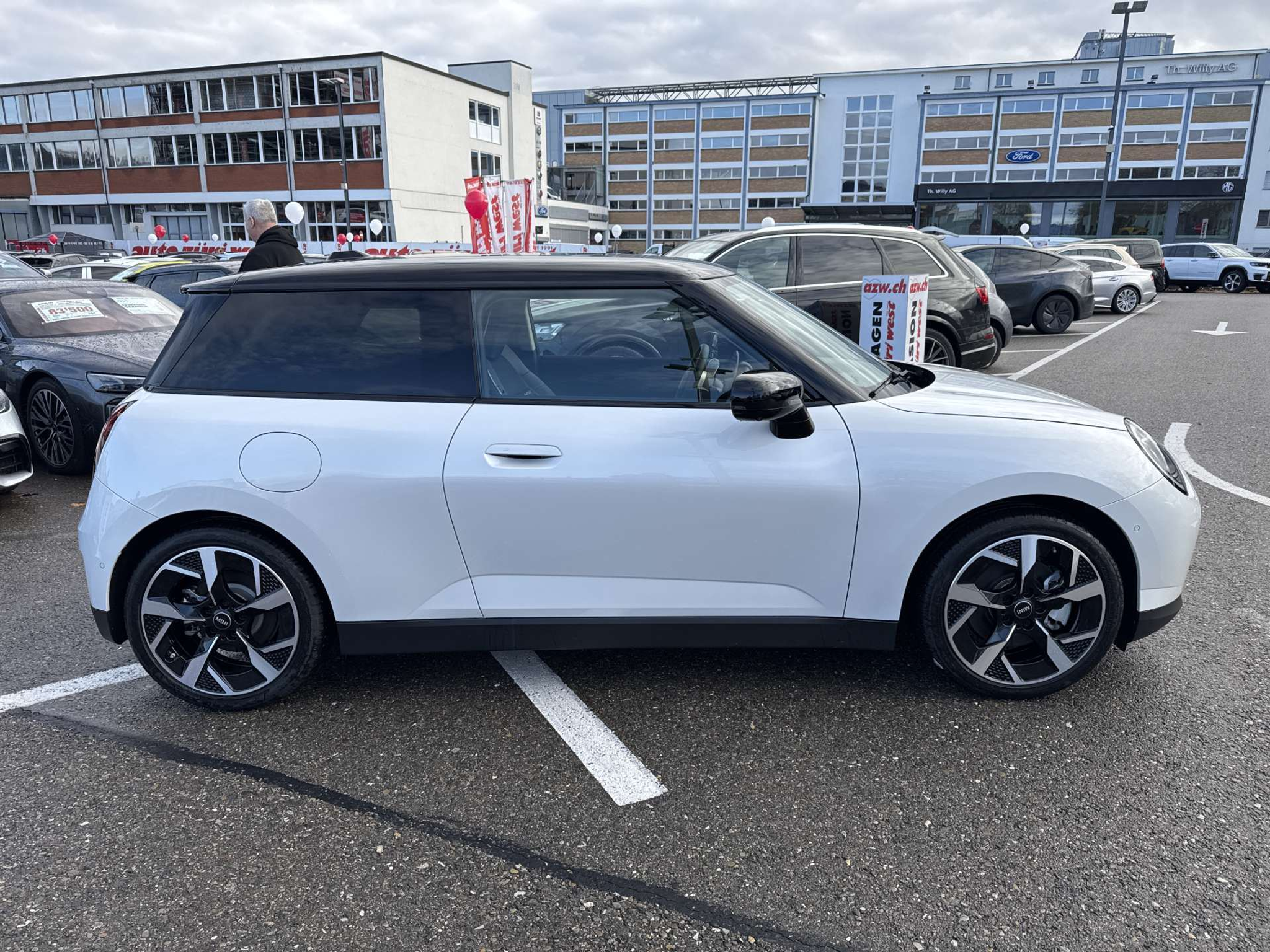 listing desktop thumbnail image 10