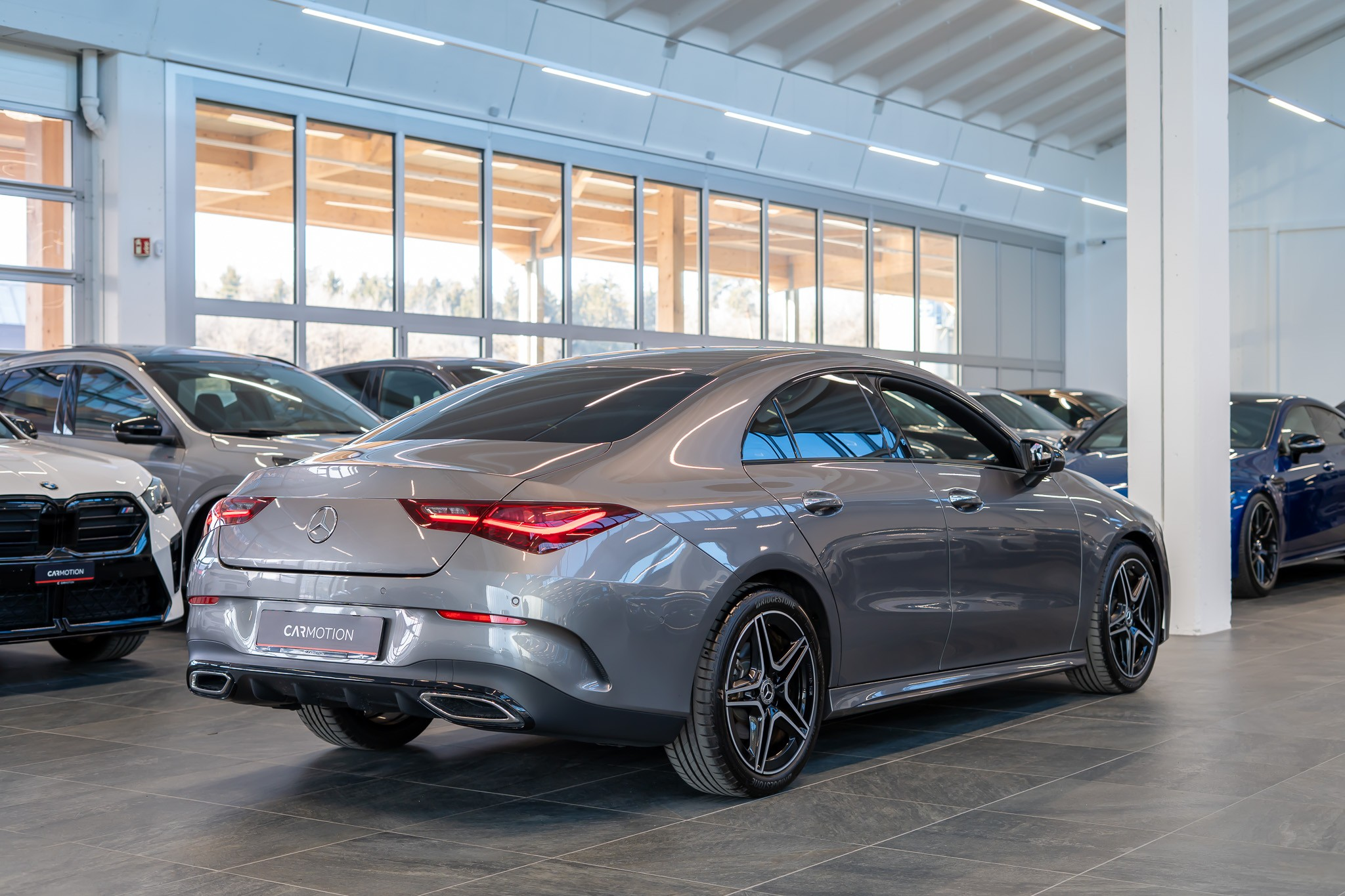 listing desktop thumbnail image 6