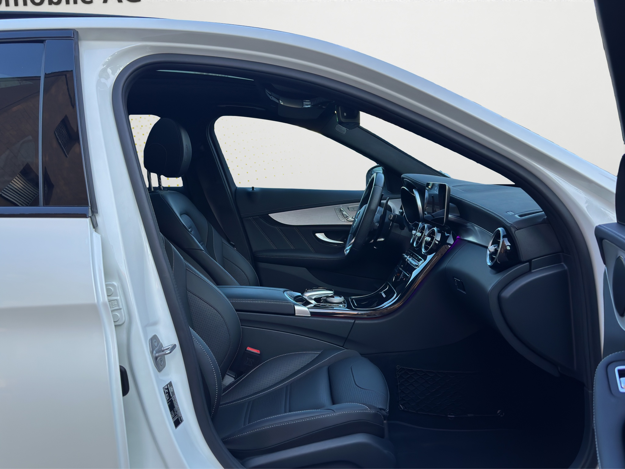 listing desktop thumbnail image 13