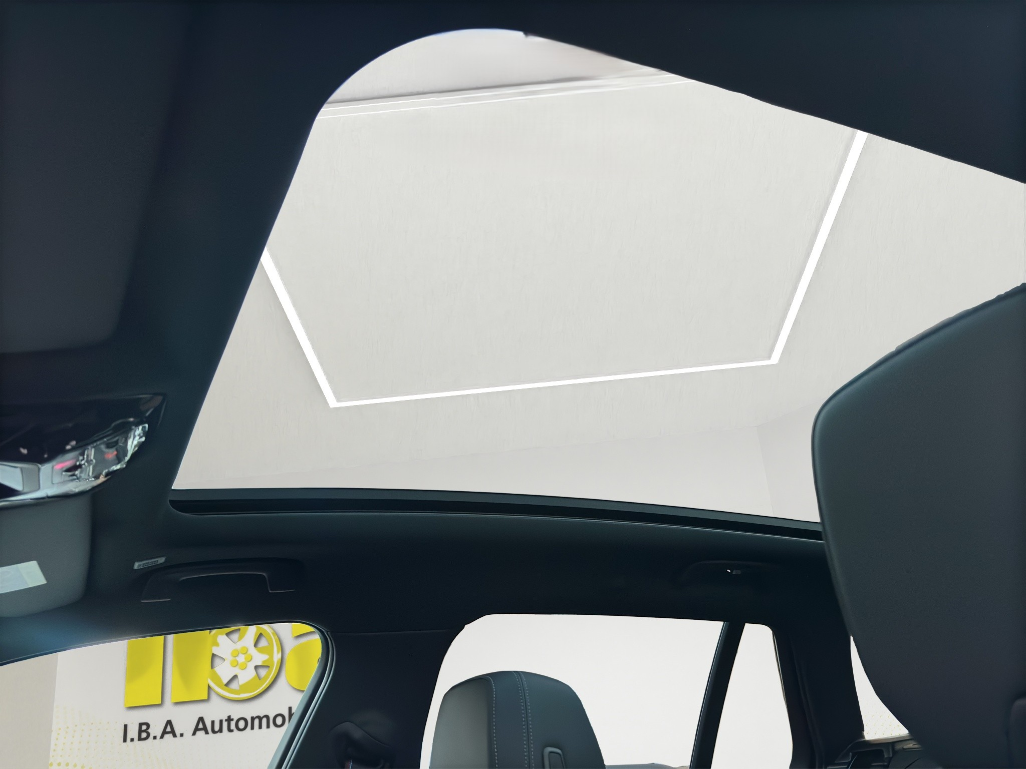 listing desktop thumbnail image 13