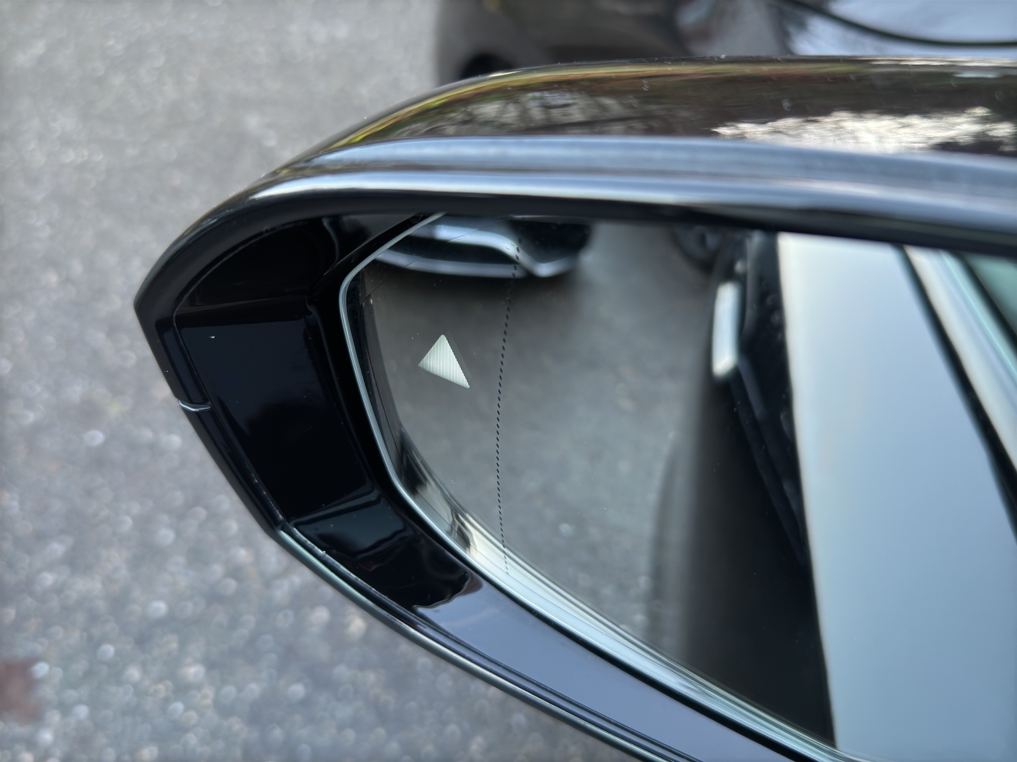 listing desktop thumbnail image 16