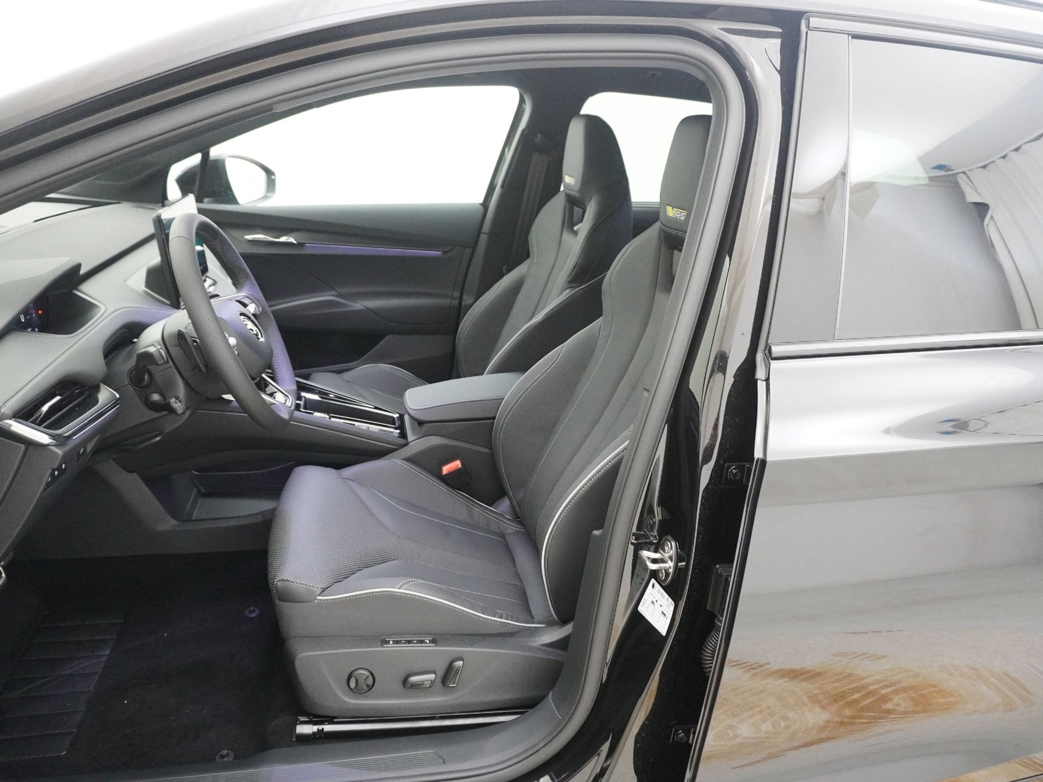 listing desktop thumbnail image 12