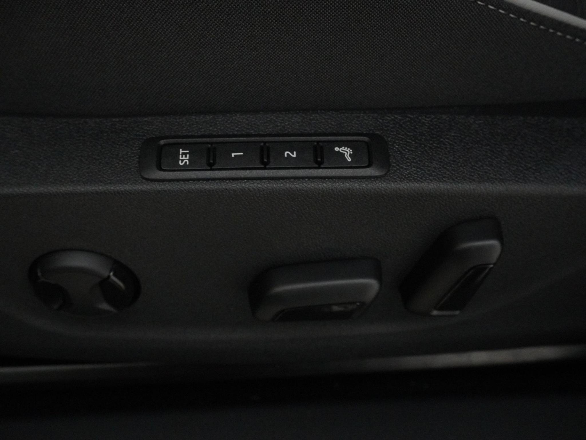 listing desktop thumbnail image 14