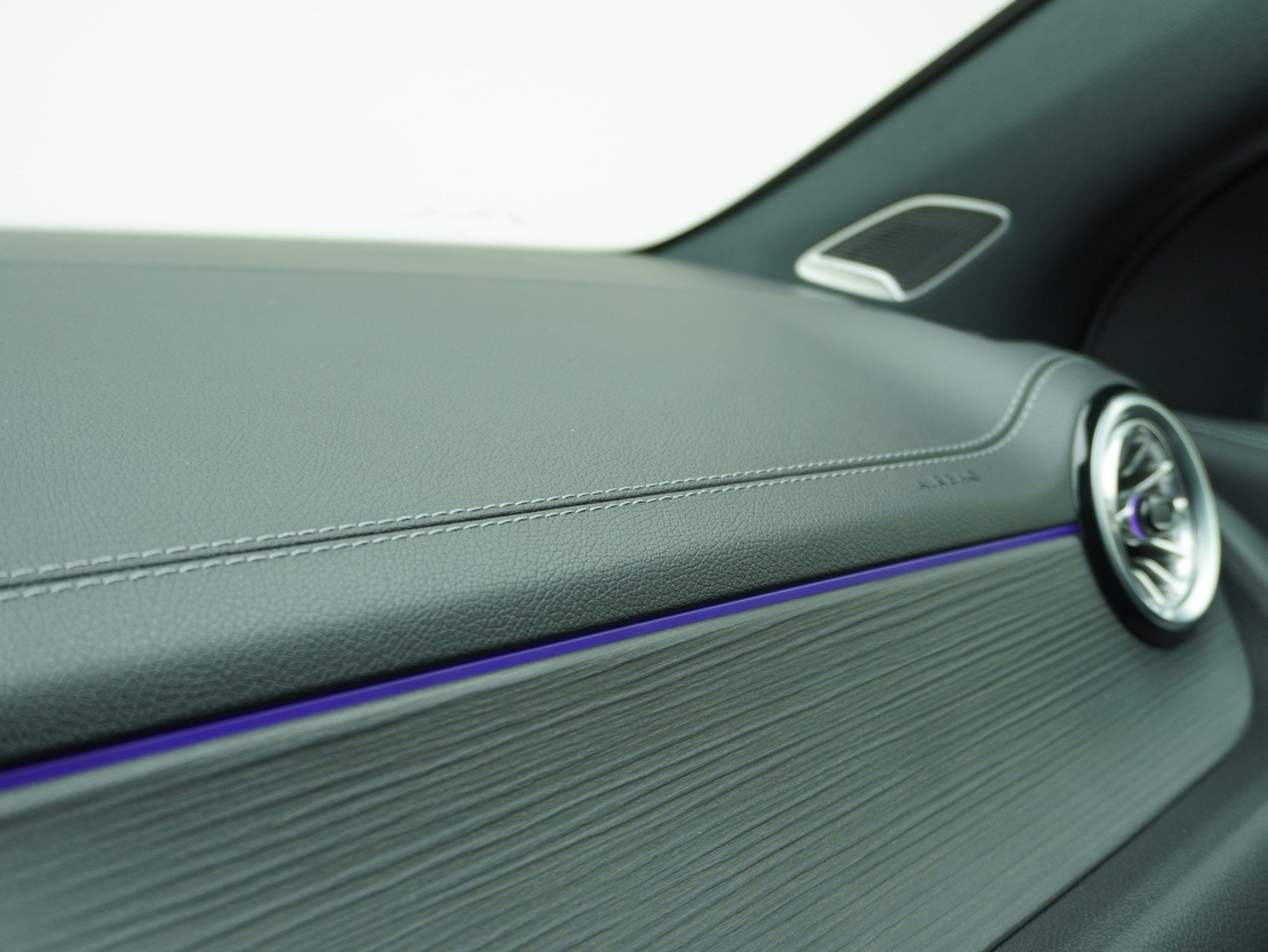 listing desktop thumbnail image 13