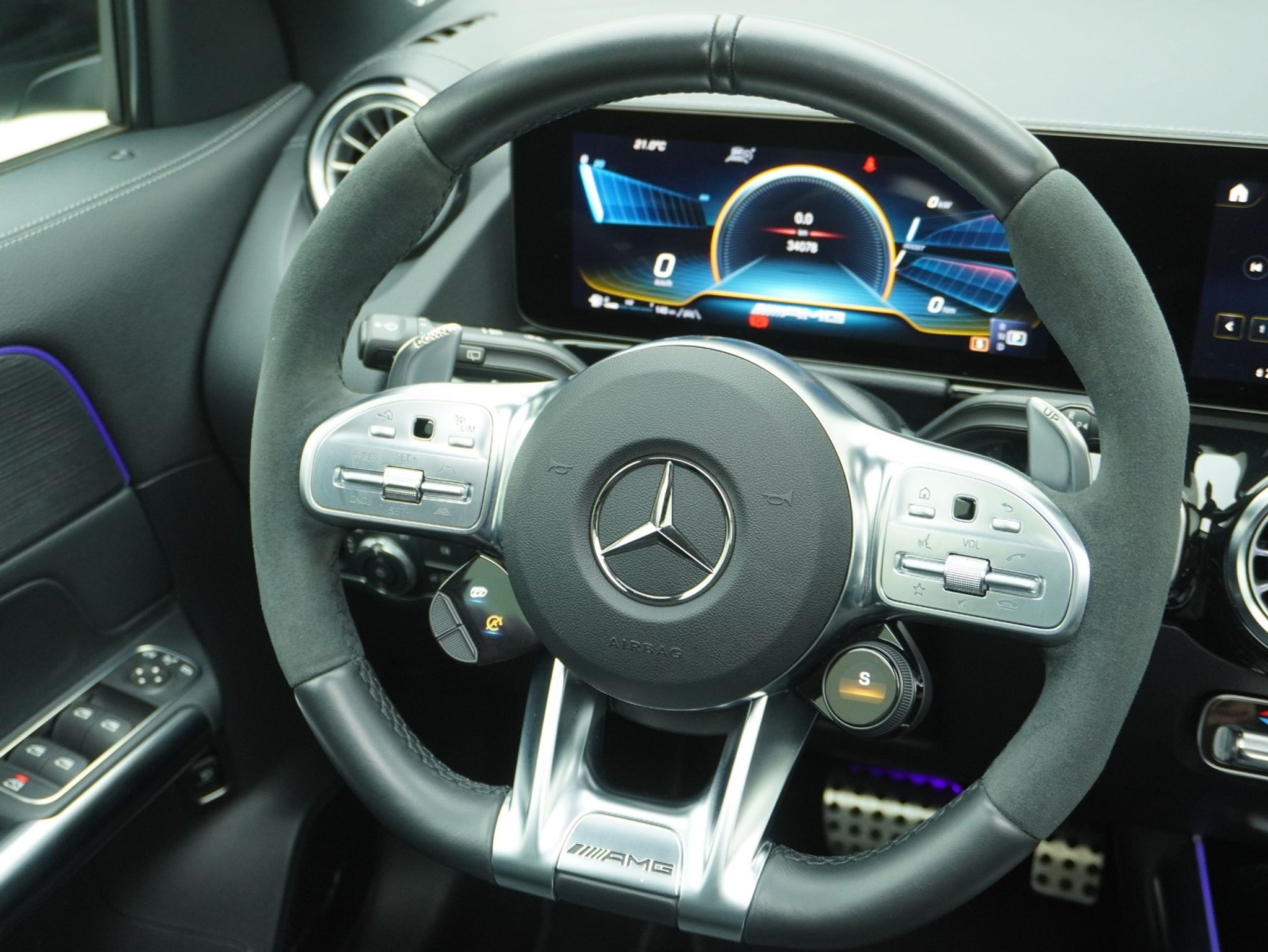 listing desktop thumbnail image 9