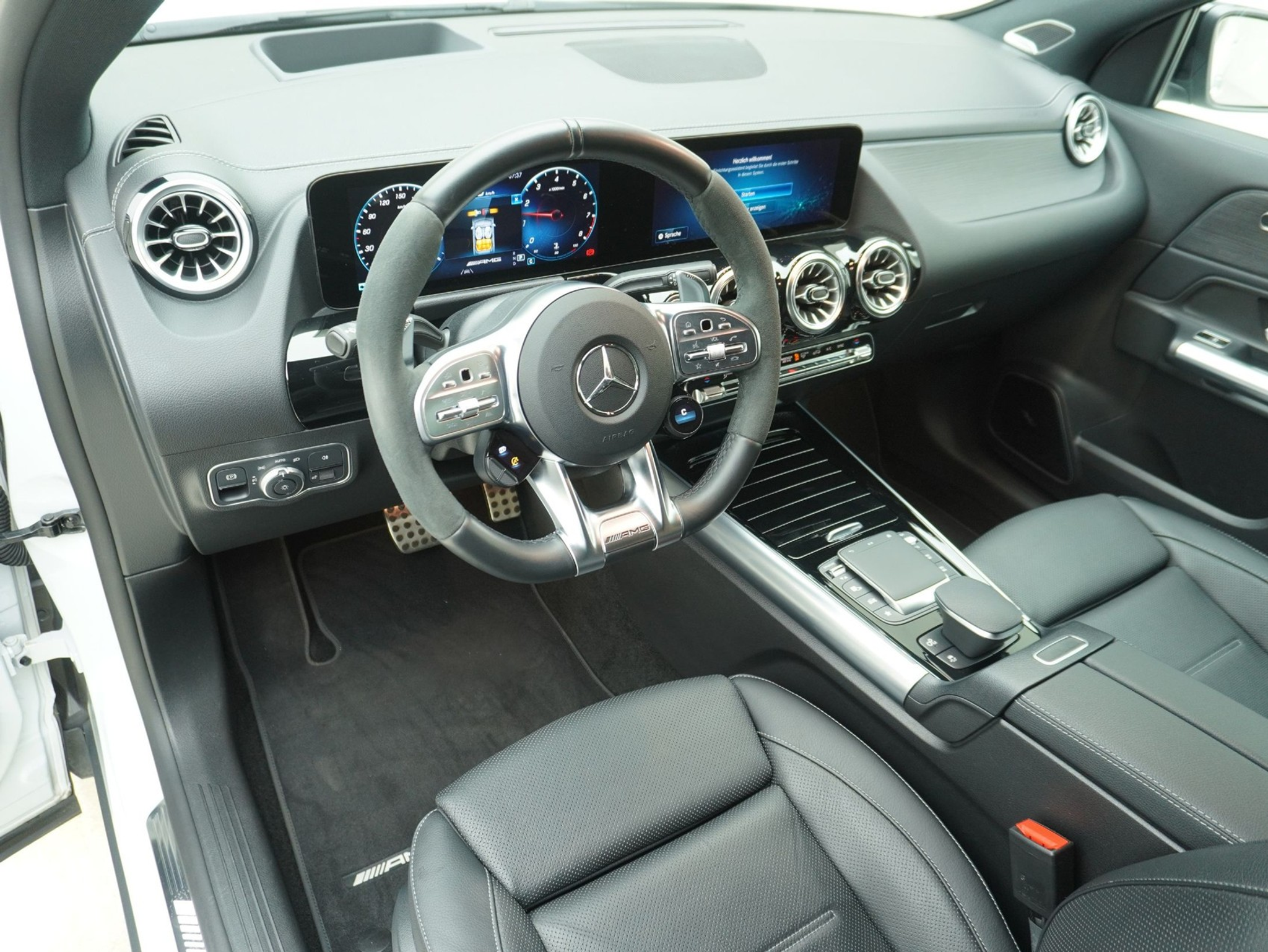 listing desktop thumbnail image 8