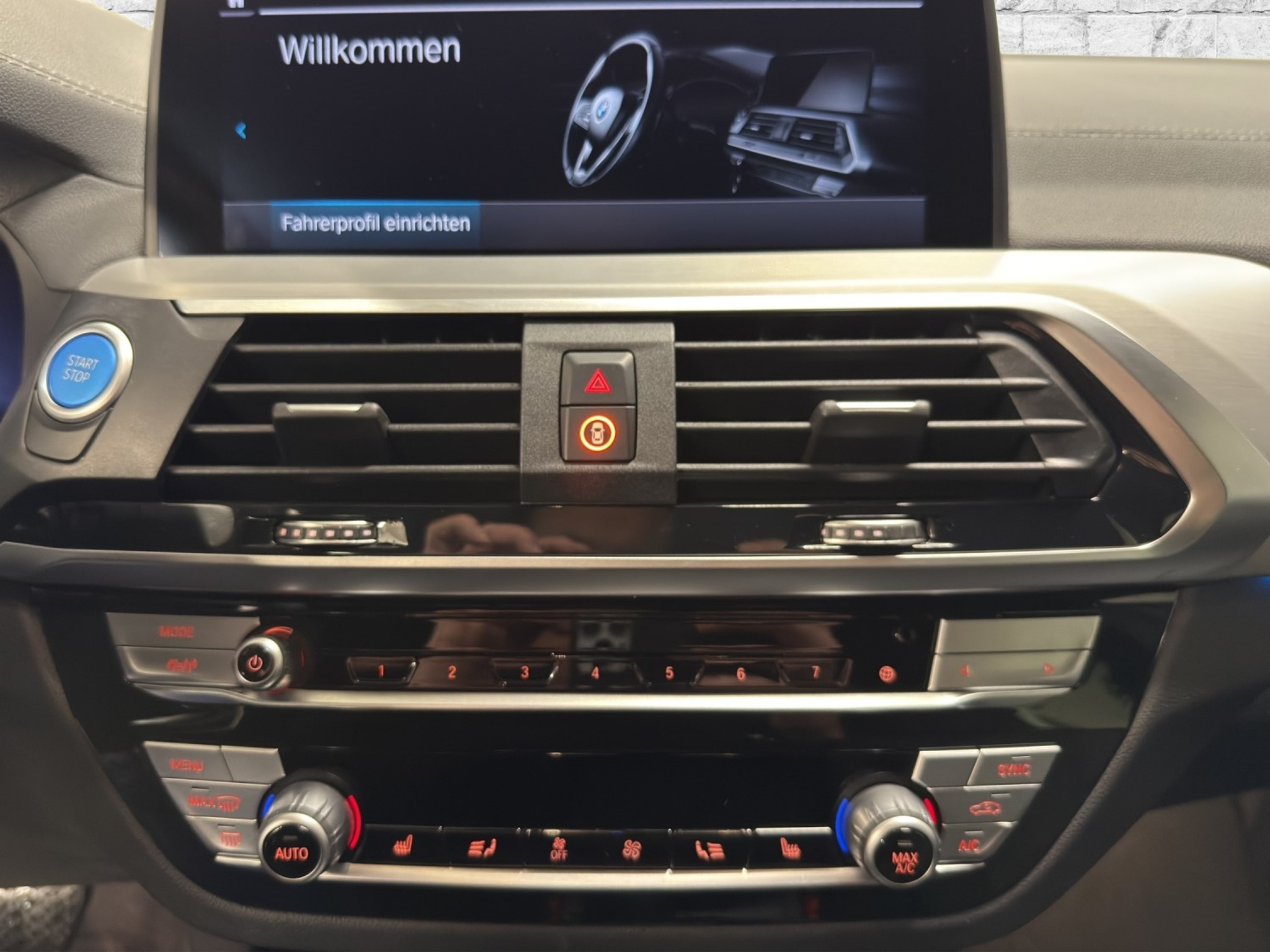 listing desktop thumbnail image 17