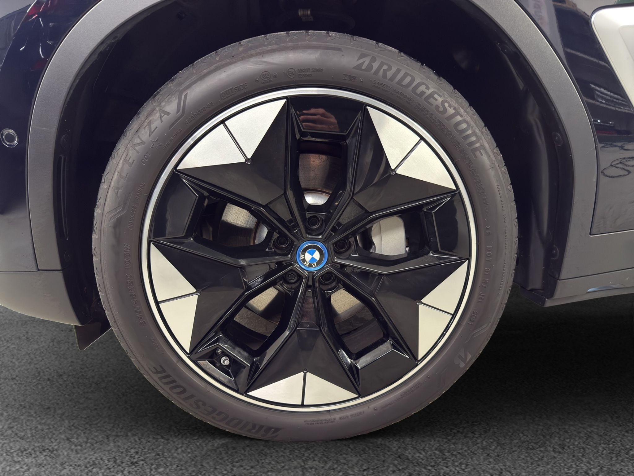 listing desktop thumbnail image 8